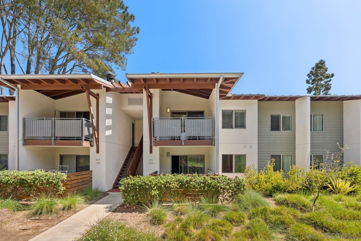 Detail Gallery Image 3 of 21 For 1770 S El Camino Real  #206,  Encinitas,  CA 92024 - 2 Beds | 1 Baths