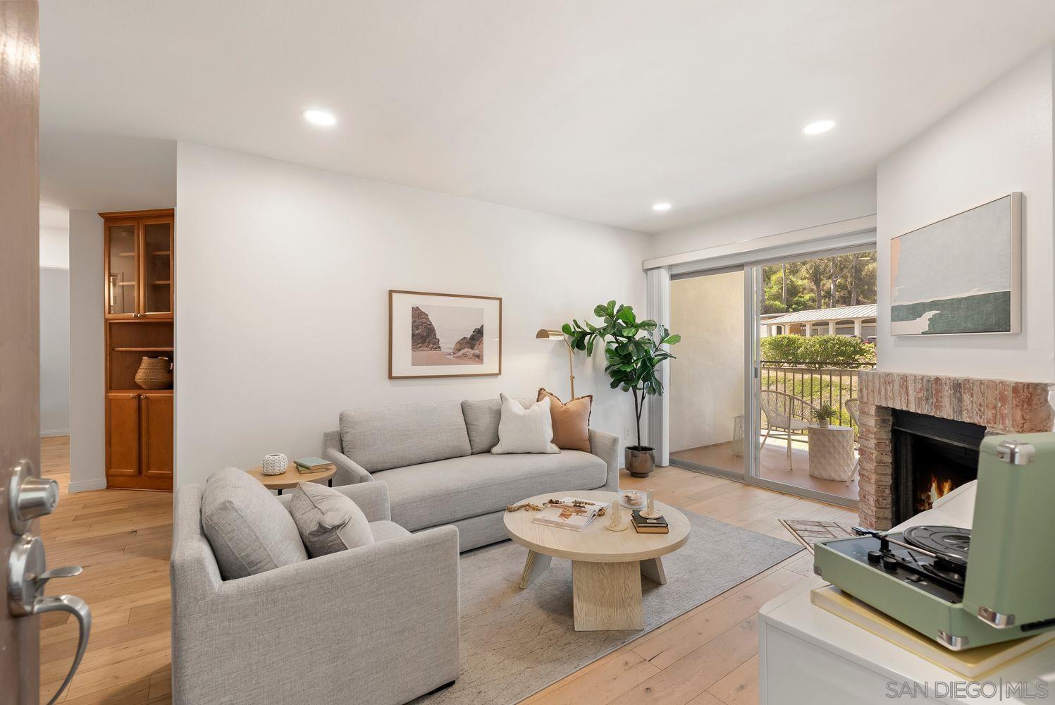 Detail Gallery Image 4 of 21 For 1770 S El Camino Real  #206,  Encinitas,  CA 92024 - 2 Beds | 1 Baths