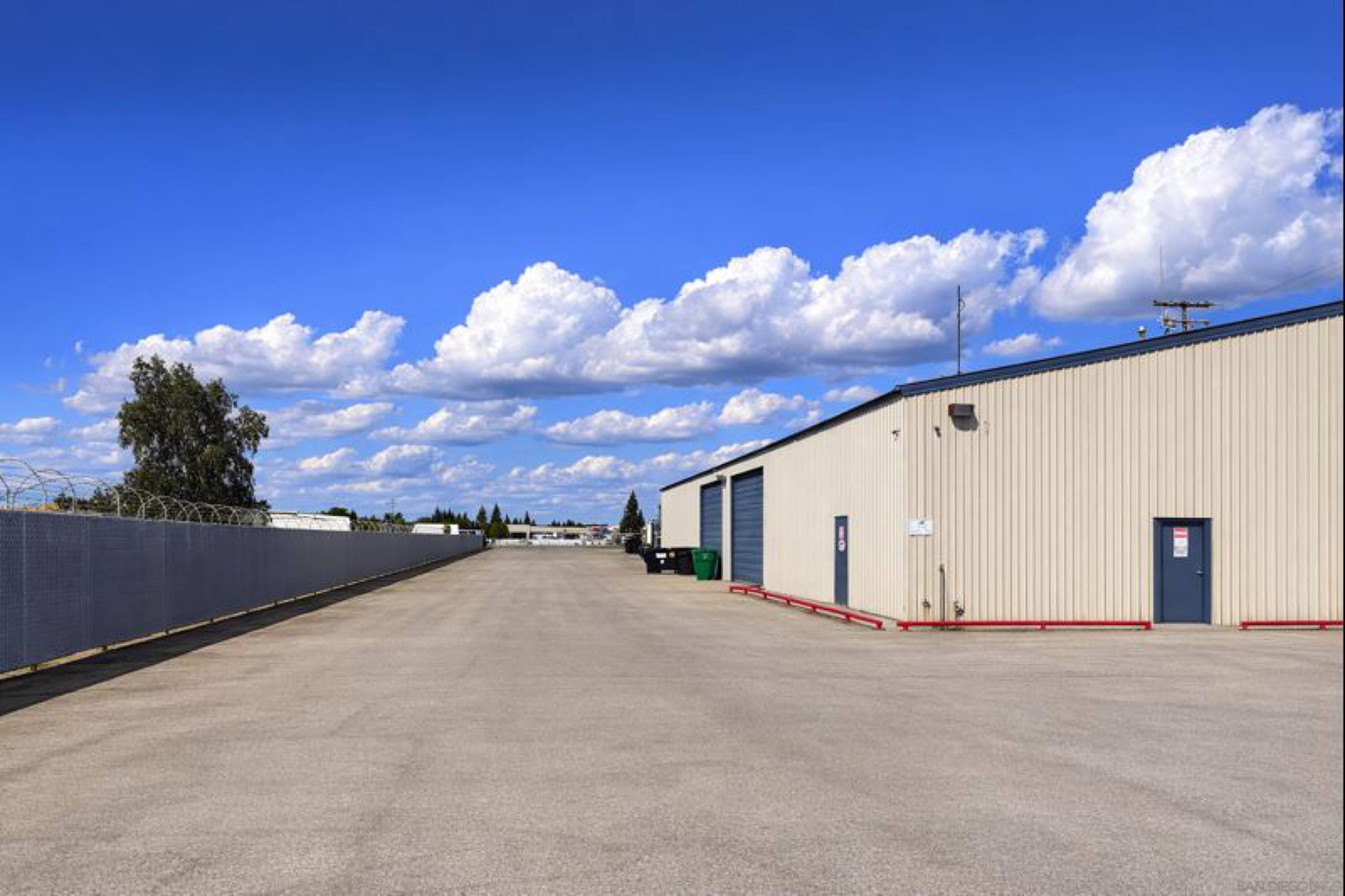 Detail Gallery Image 11 of 14 For 7700  Downing Ave, Bakersfield,  CA 93308 - – Beds | – Baths