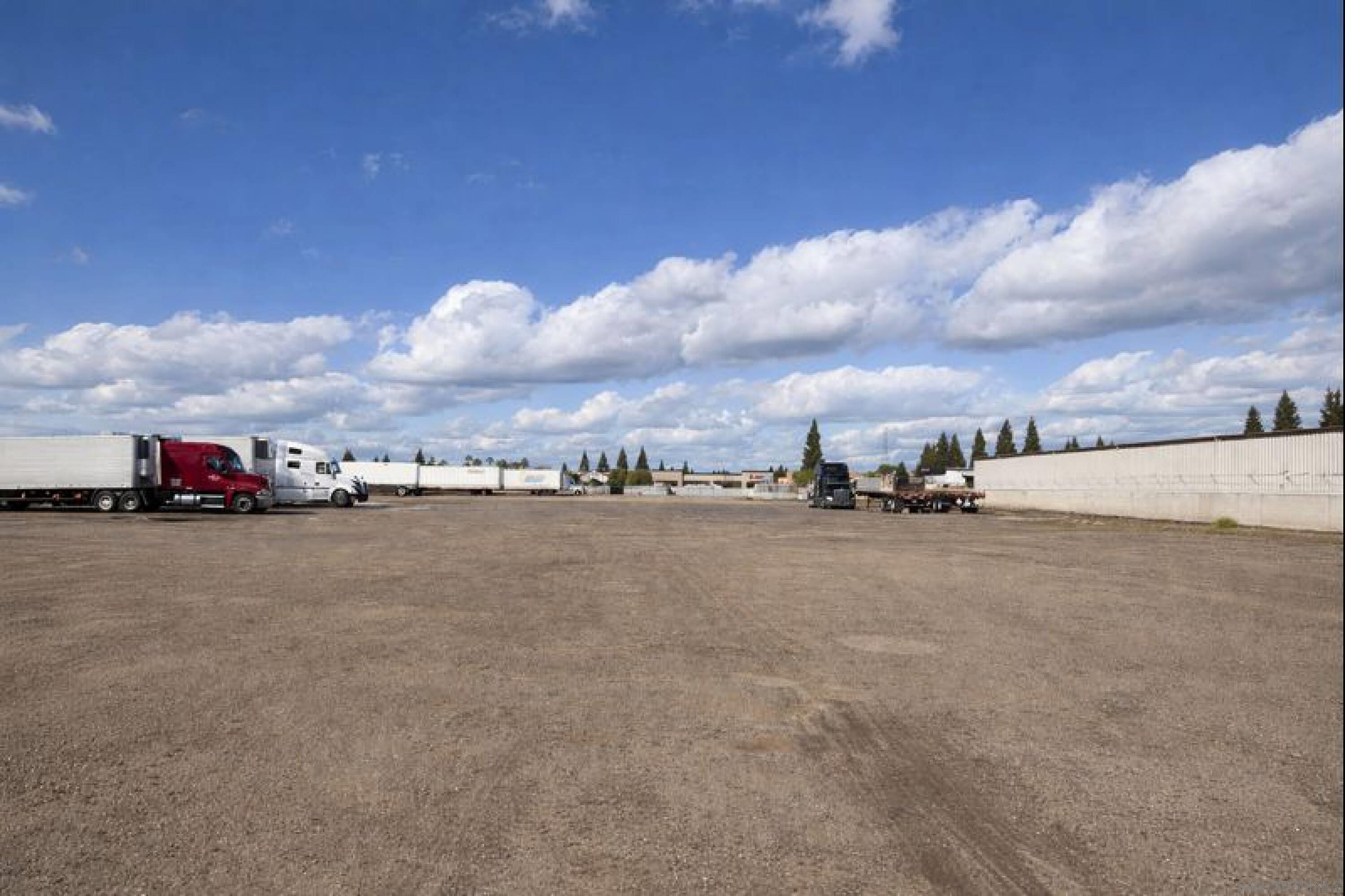 Detail Gallery Image 12 of 14 For 7700  Downing Ave, Bakersfield,  CA 93308 - – Beds | – Baths