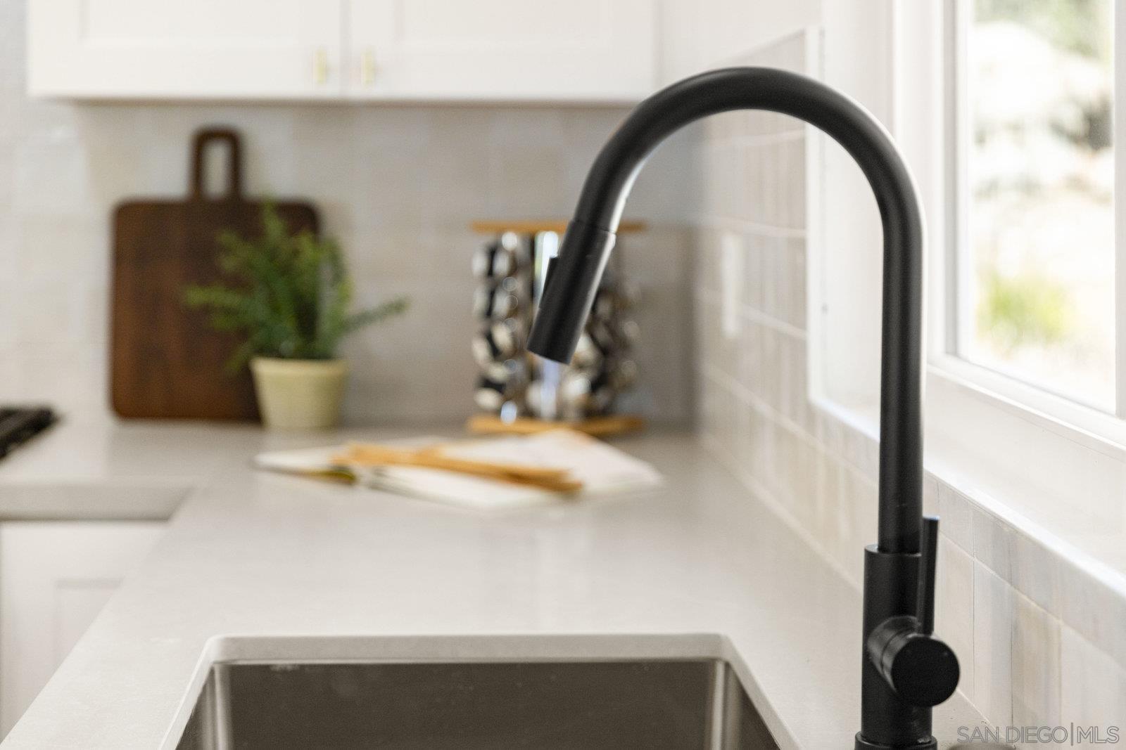 Detail Gallery Image 17 of 74 For 38795  Harris Trl, Fallbrook,  CA 92028 - 5 Beds | 4/1 Baths