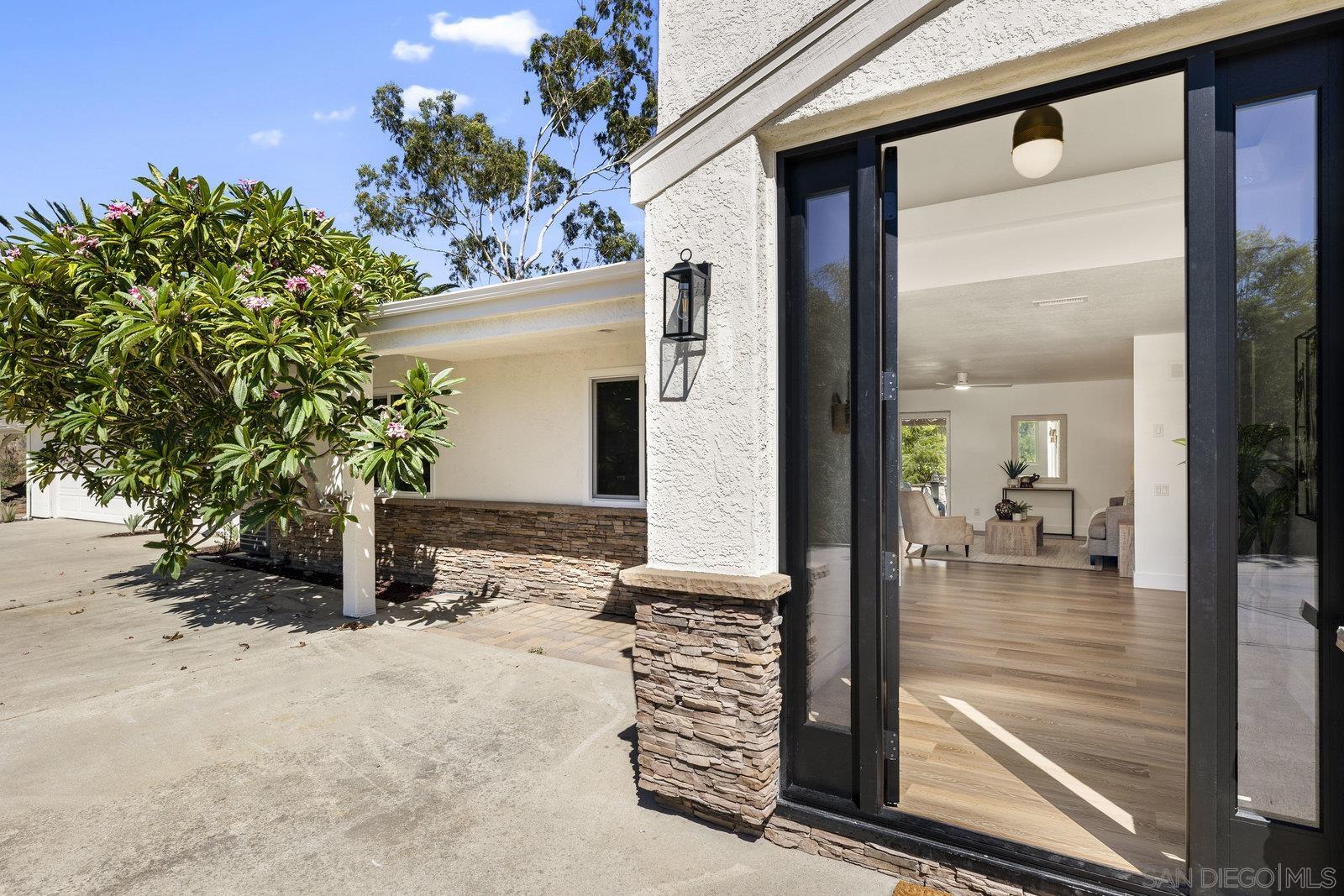 Detail Gallery Image 6 of 74 For 38795  Harris Trl, Fallbrook,  CA 92028 - 5 Beds | 4/1 Baths