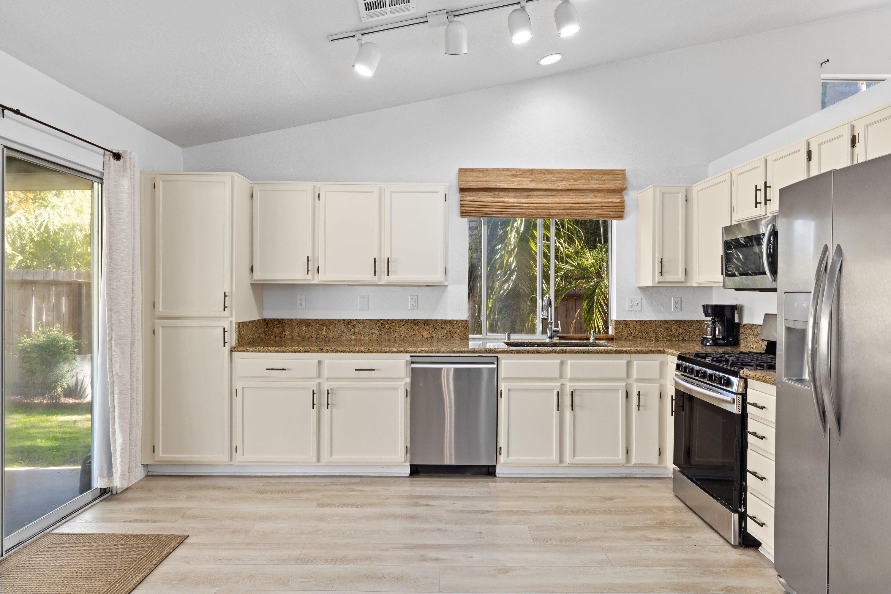 Detail Gallery Image 12 of 32 For 286  Glendale Ave, San Marcos,  CA 92069 - 3 Beds | 2 Baths