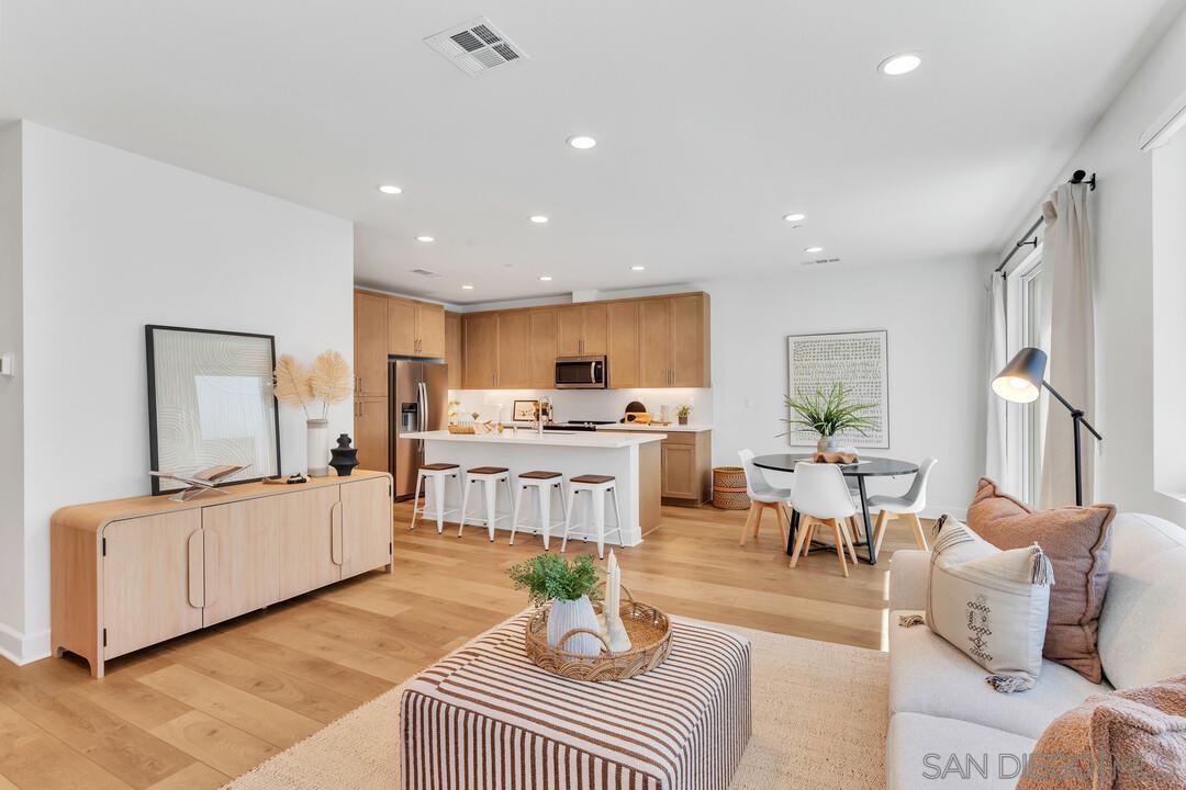 Detail Gallery Image 2 of 31 For 7701  Jasmine Ct, Santee,  CA 92071 - 4 Beds | 2/1 Baths