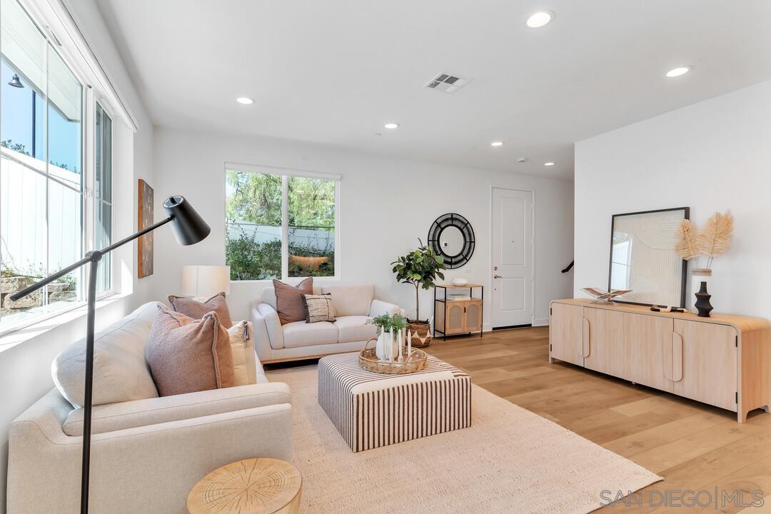 Detail Gallery Image 11 of 31 For 7701  Jasmine Ct, Santee,  CA 92071 - 4 Beds | 2/1 Baths