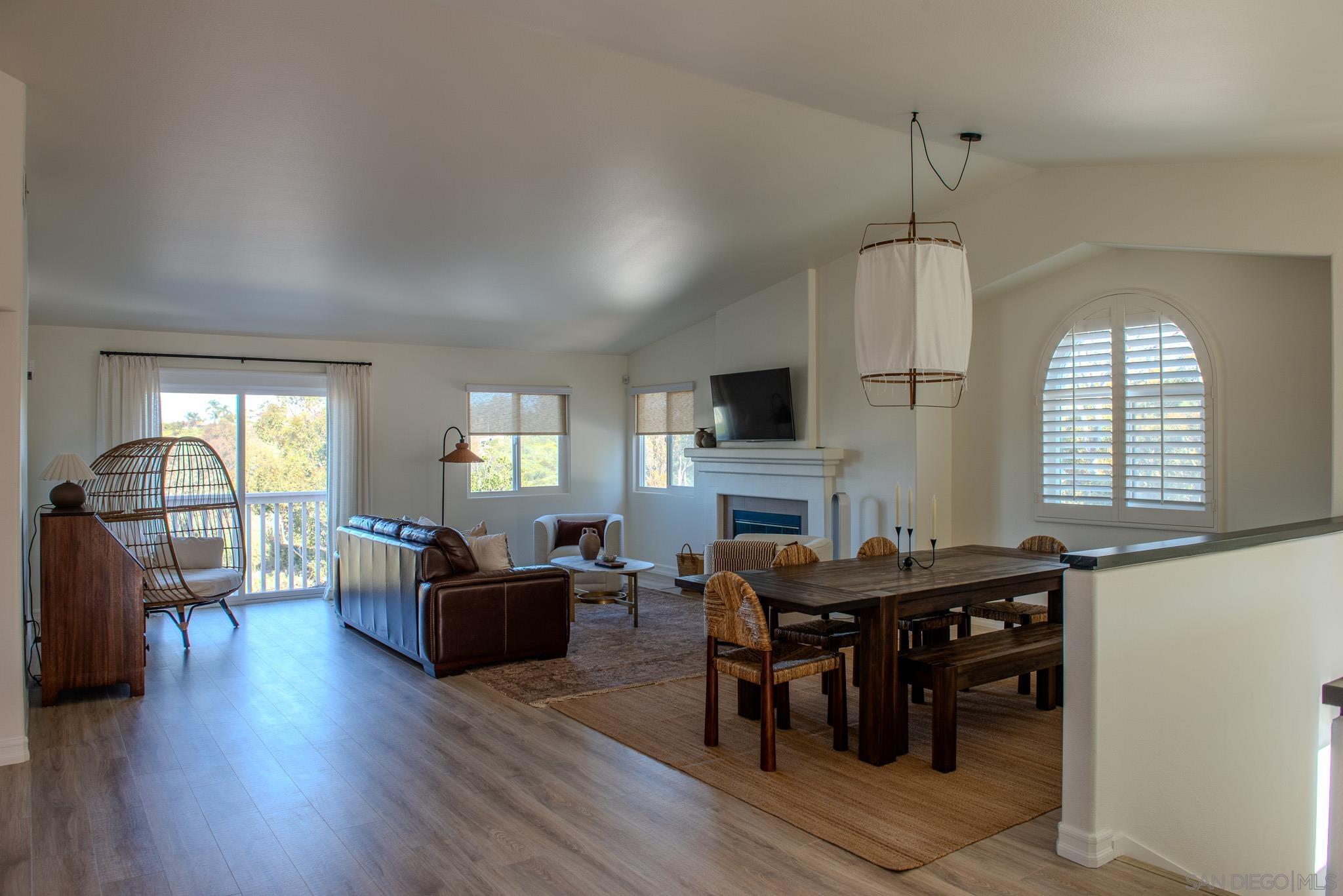 Detail Gallery Image 3 of 39 For 1859  Carolyn Dr, Chula Vista,  CA 91913 - 3 Beds | 2/1 Baths