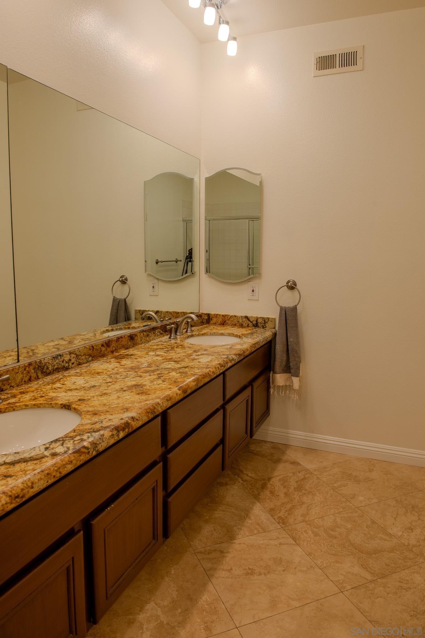 Detail Gallery Image 21 of 39 For 1859  Carolyn Dr, Chula Vista,  CA 91913 - 3 Beds | 2/1 Baths