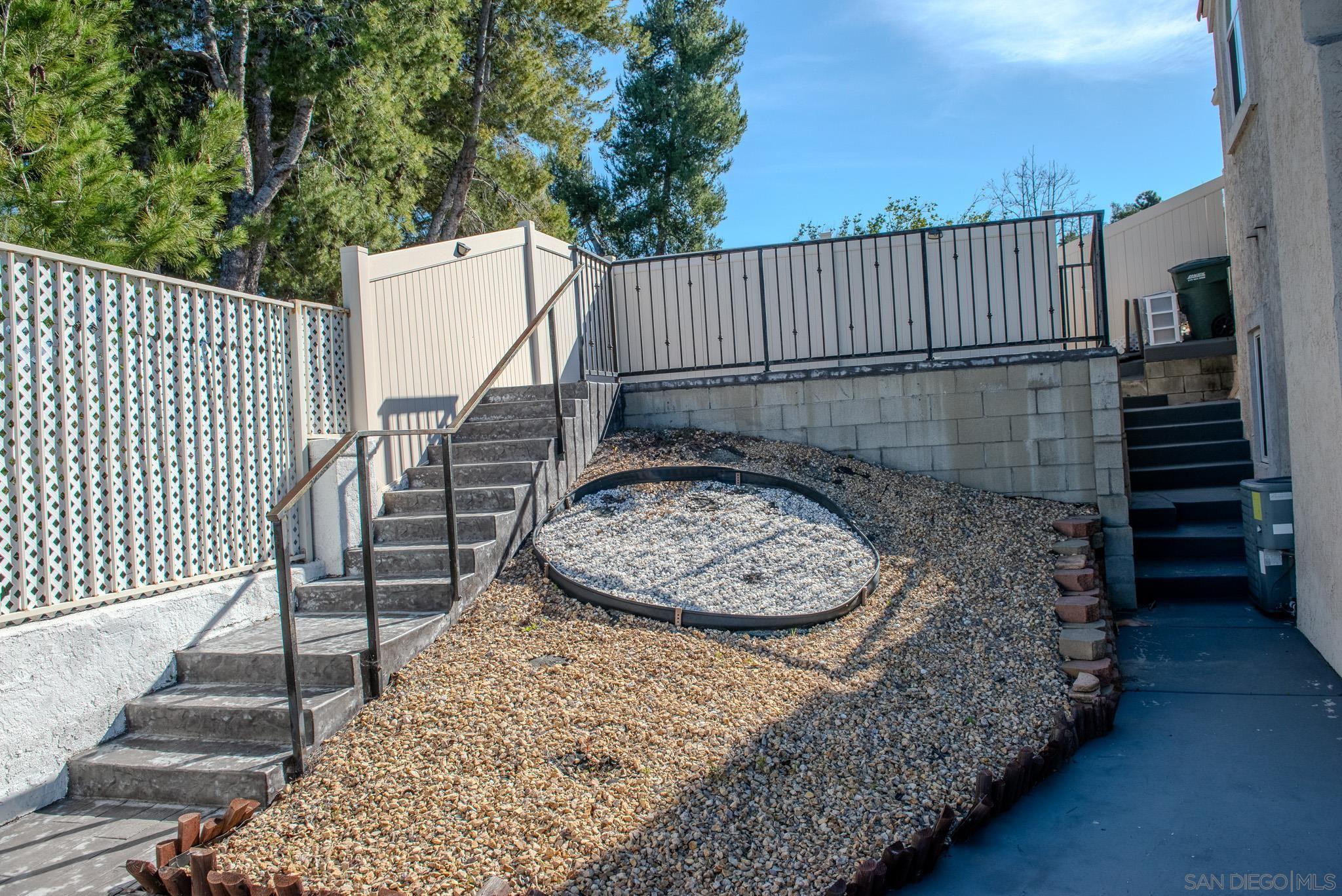 Detail Gallery Image 27 of 39 For 1859  Carolyn Dr, Chula Vista,  CA 91913 - 3 Beds | 2/1 Baths