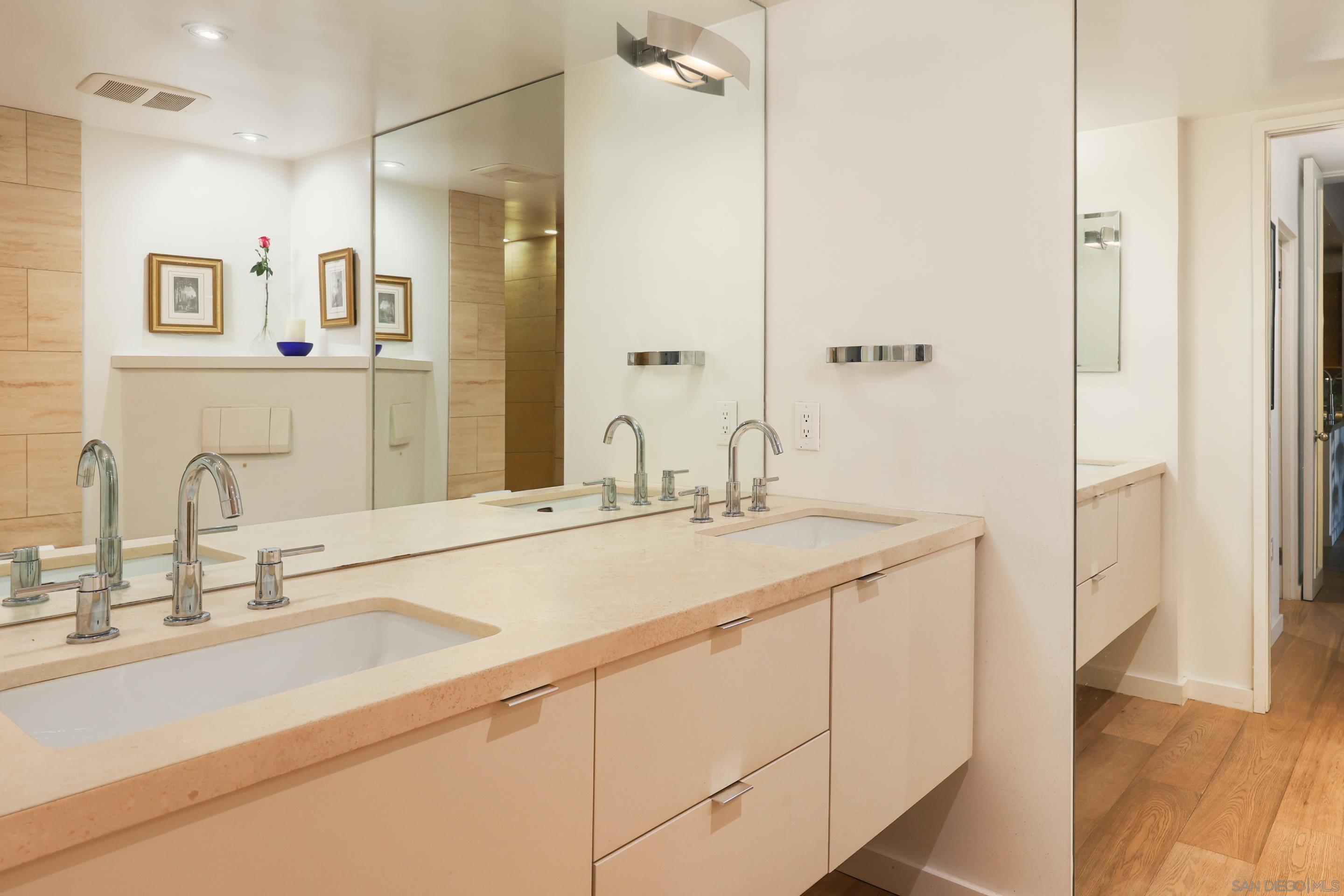 Detail Gallery Image 21 of 38 For 550  Front Street  #1007,  San Diego,  CA 92101 - 1 Beds | 1 Baths