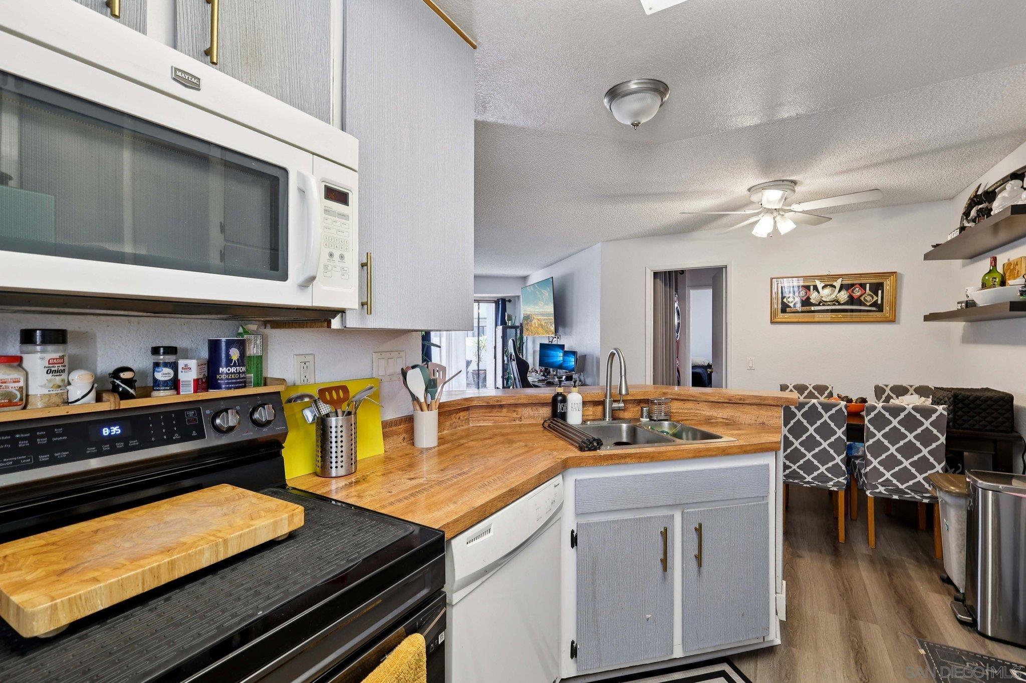 Detail Gallery Image 11 of 35 For 9725  Mesa Springs  #177,  San Diego,  CA 92126 - 2 Beds | 2 Baths