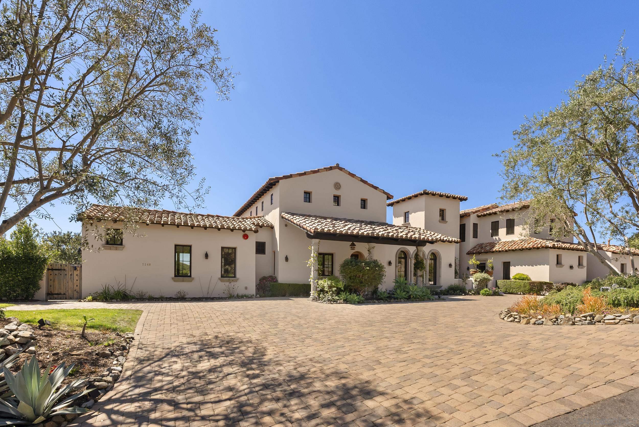 Detail Gallery Image 4 of 10 For Camino De Arriba, Rancho Santa Fe,  CA 92067 - 6 Beds | 6/1 Baths