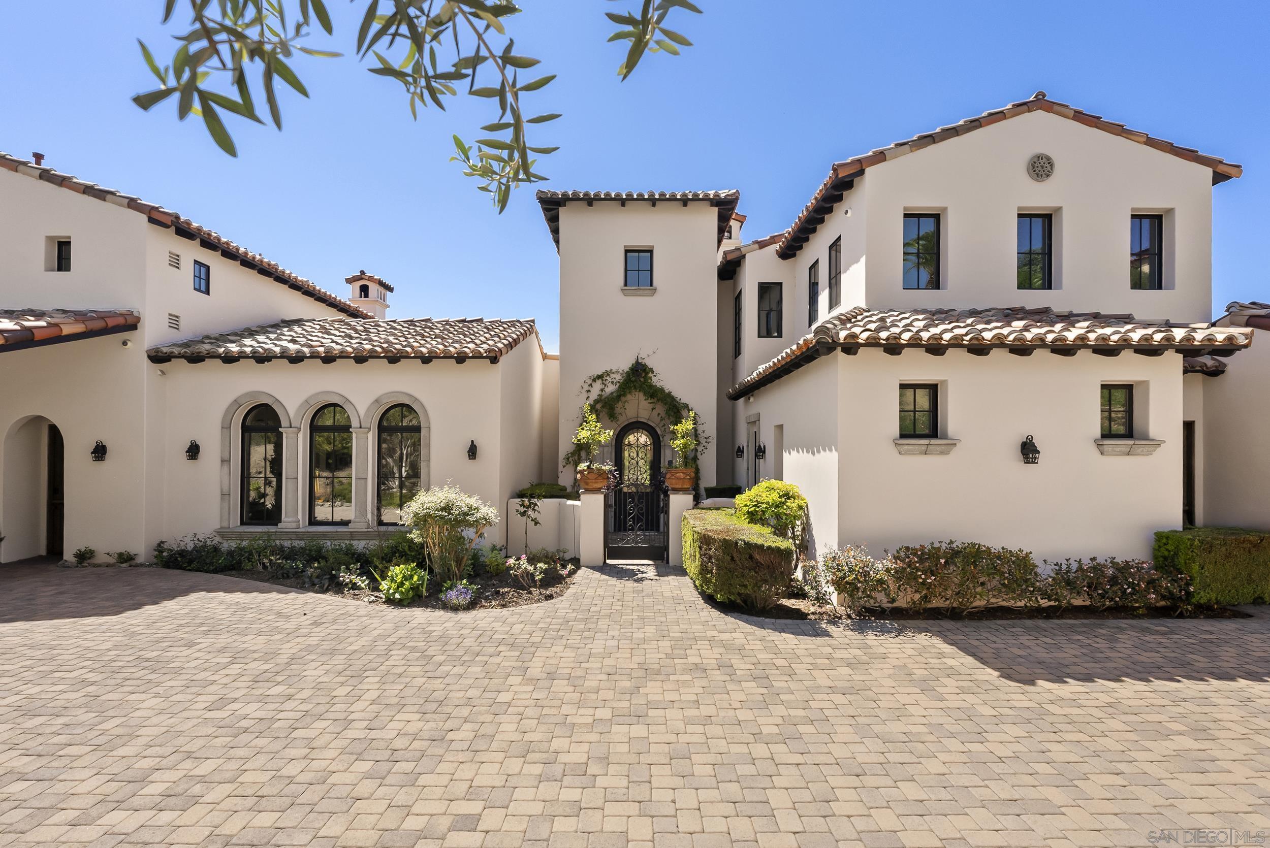 Detail Gallery Image 6 of 10 For Camino De Arriba, Rancho Santa Fe,  CA 92067 - 6 Beds | 6/1 Baths