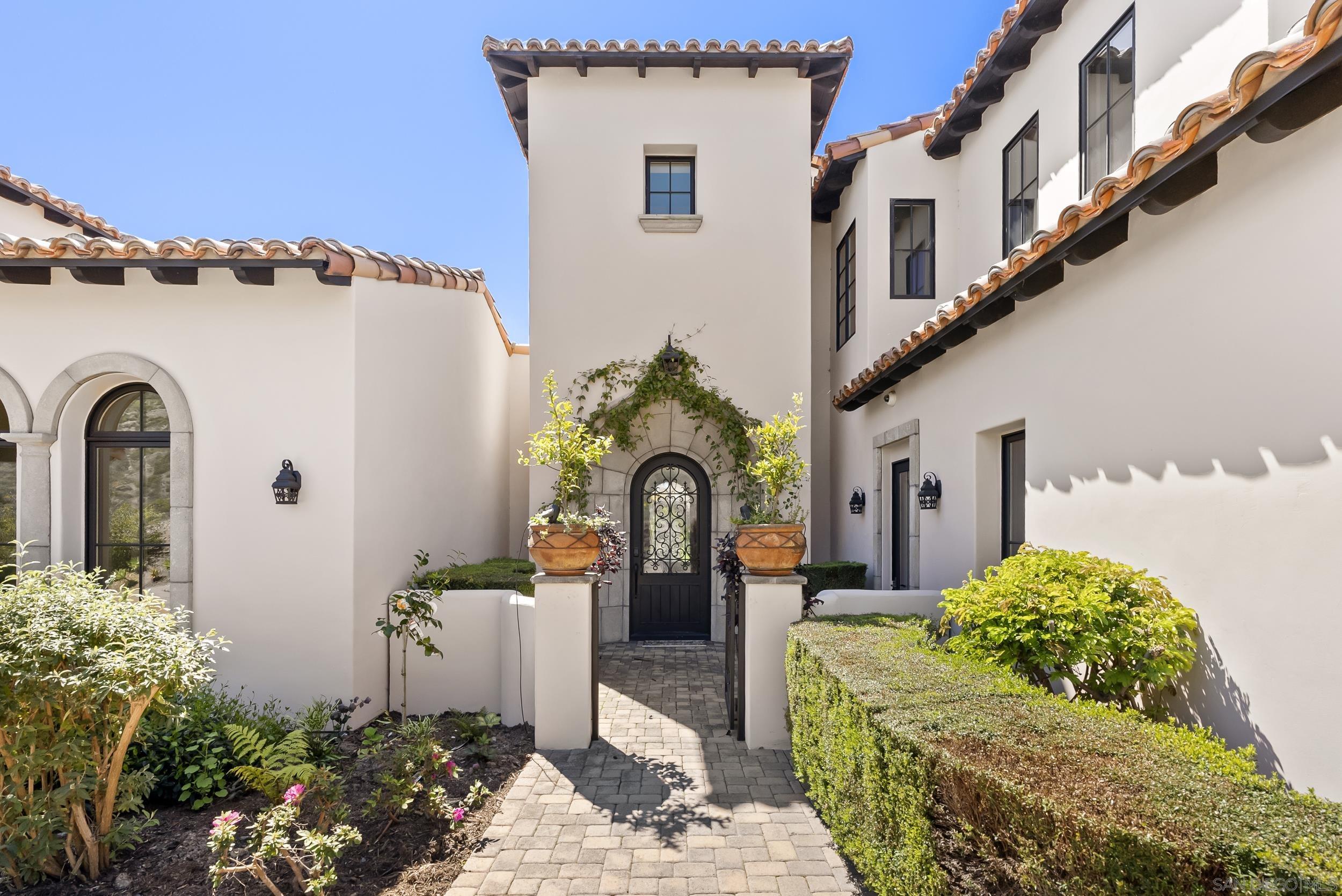 Detail Gallery Image 7 of 10 For Camino De Arriba, Rancho Santa Fe,  CA 92067 - 6 Beds | 6/1 Baths