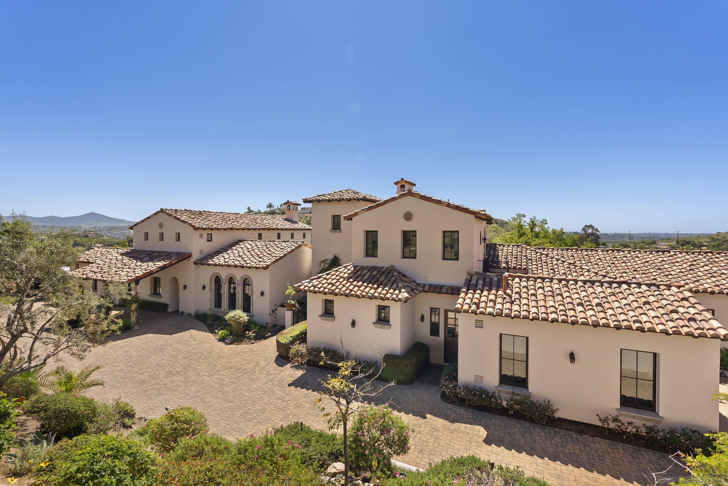 Detail Gallery Image 8 of 10 For Camino De Arriba, Rancho Santa Fe,  CA 92067 - 6 Beds | 6/1 Baths
