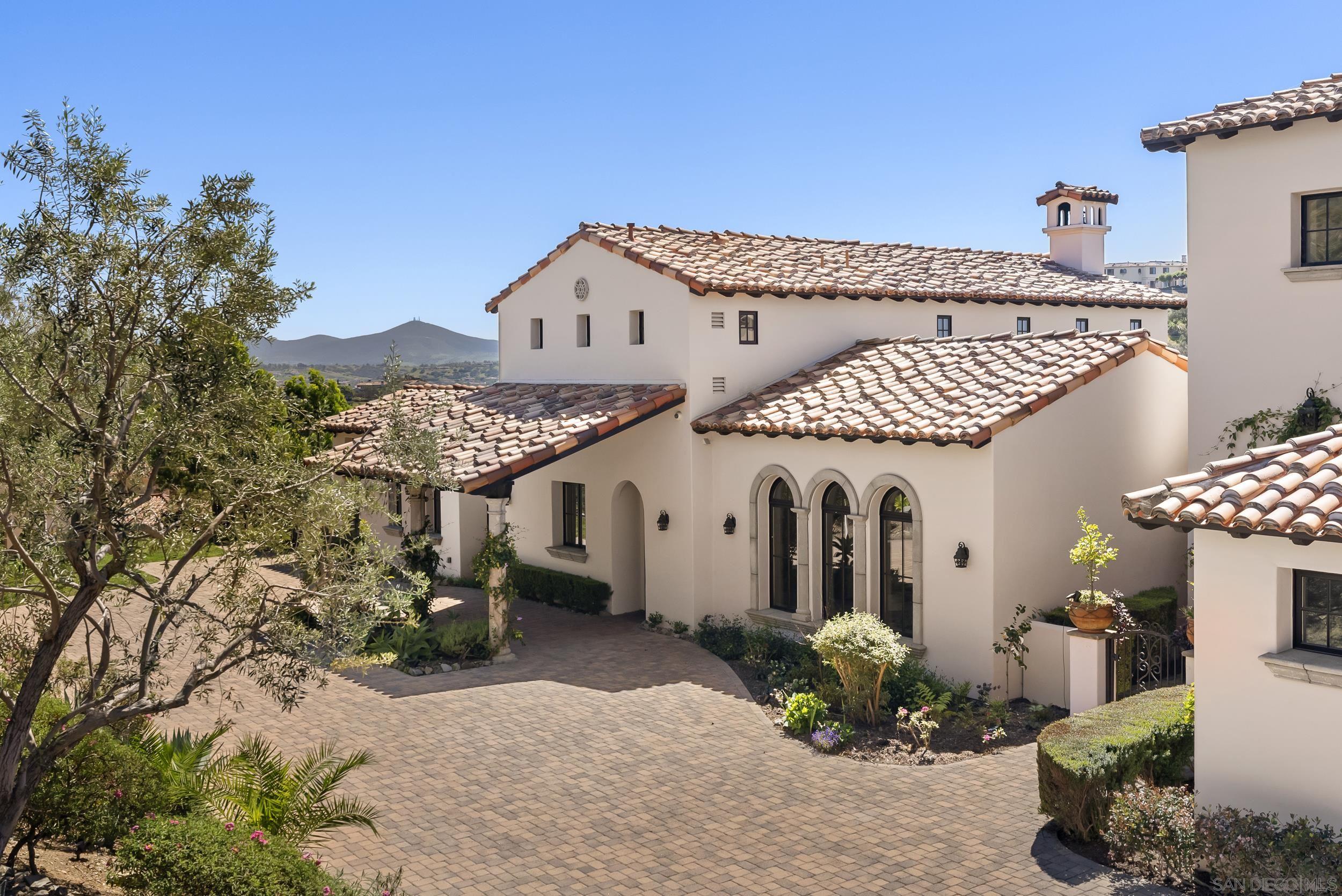 Detail Gallery Image 9 of 10 For Camino De Arriba, Rancho Santa Fe,  CA 92067 - 6 Beds | 6/1 Baths