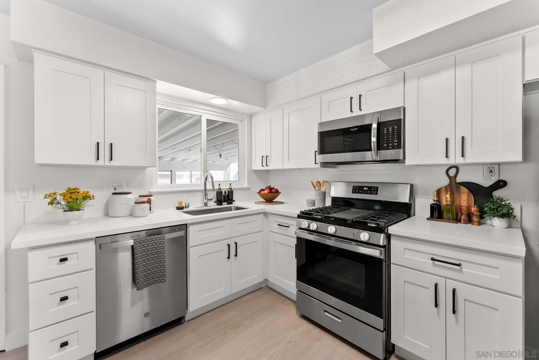 Front Image Thumbnail for SD260007157