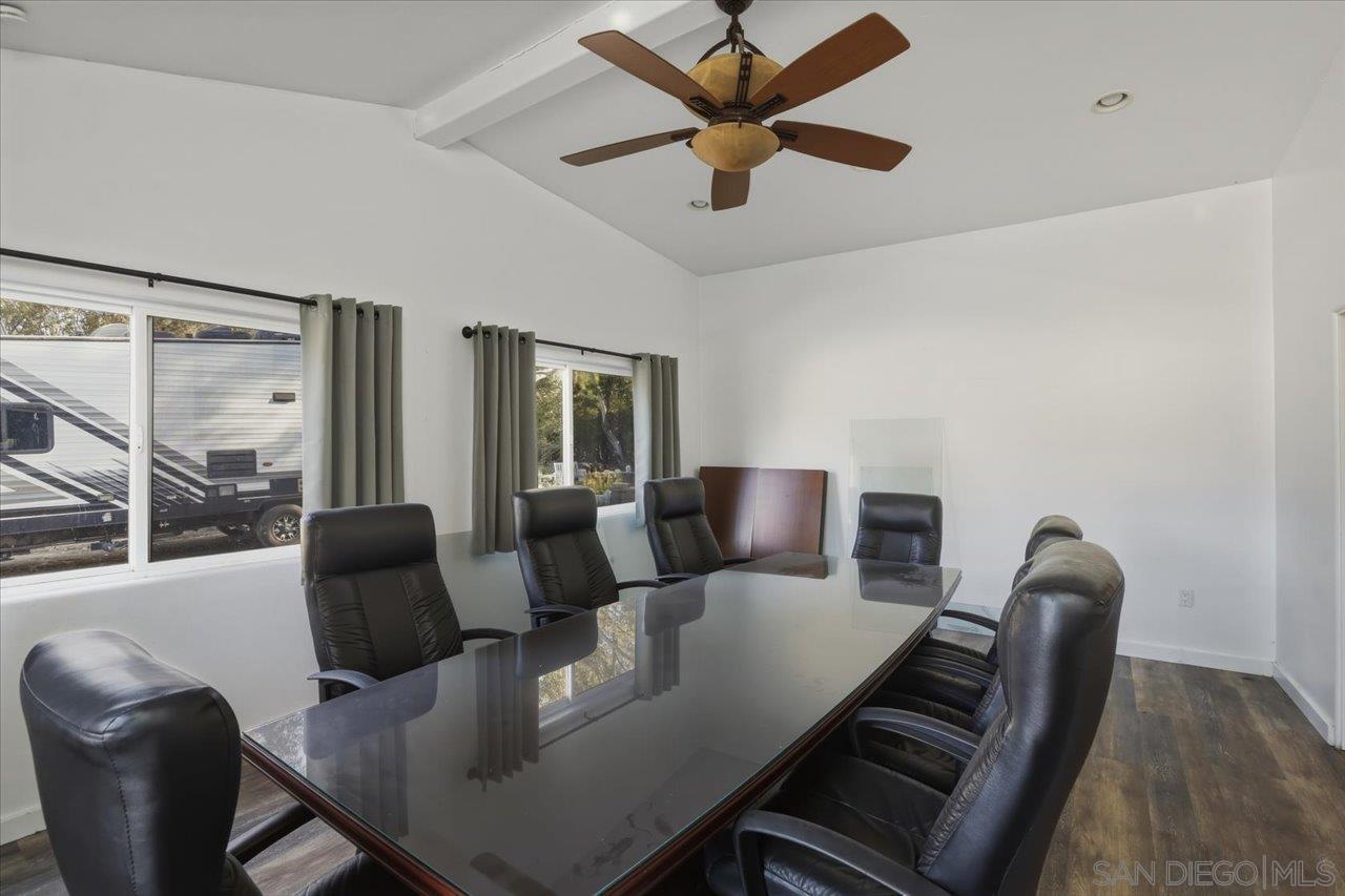 Detail Gallery Image 7 of 24 For 5461  Rainbow Creek, Fallbrook,  CA 92028 - 5 Beds | 1 Baths