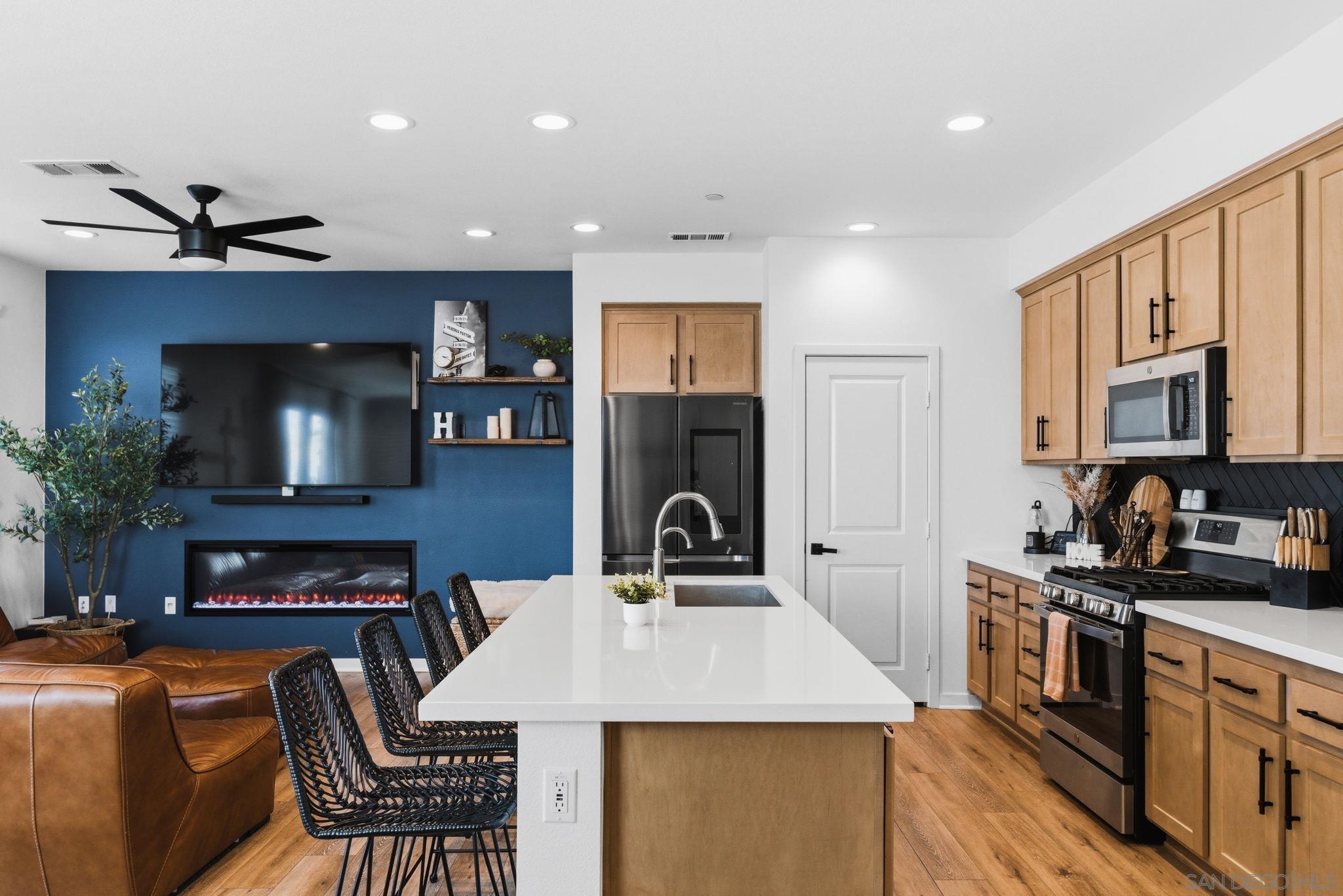 Detail Gallery Image 13 of 39 For 39345  Corvina Ln, Temecula,  CA 92591 - 4 Beds | 2/1 Baths