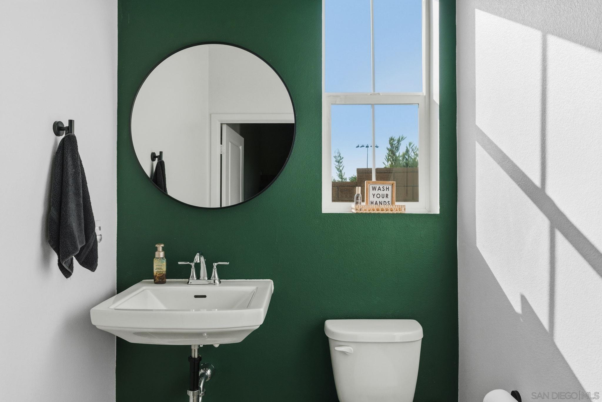 Detail Gallery Image 14 of 39 For 39345  Corvina Ln, Temecula,  CA 92591 - 4 Beds | 2/1 Baths