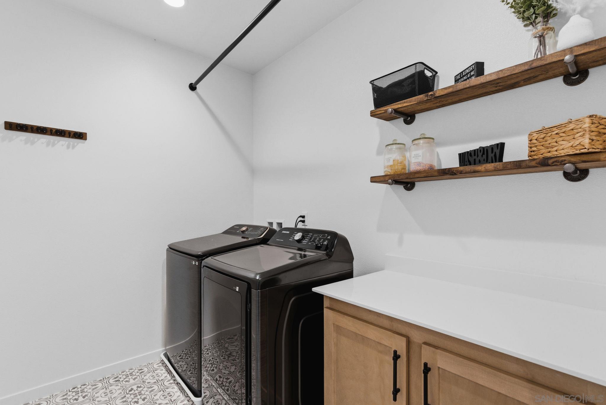 Detail Gallery Image 24 of 39 For 39345  Corvina Ln, Temecula,  CA 92591 - 4 Beds | 2/1 Baths