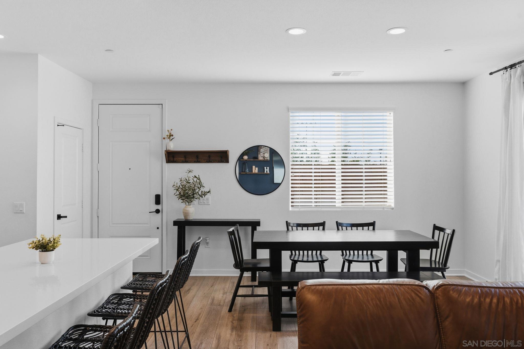 Detail Gallery Image 7 of 39 For 39345  Corvina Ln, Temecula,  CA 92591 - 4 Beds | 2/1 Baths