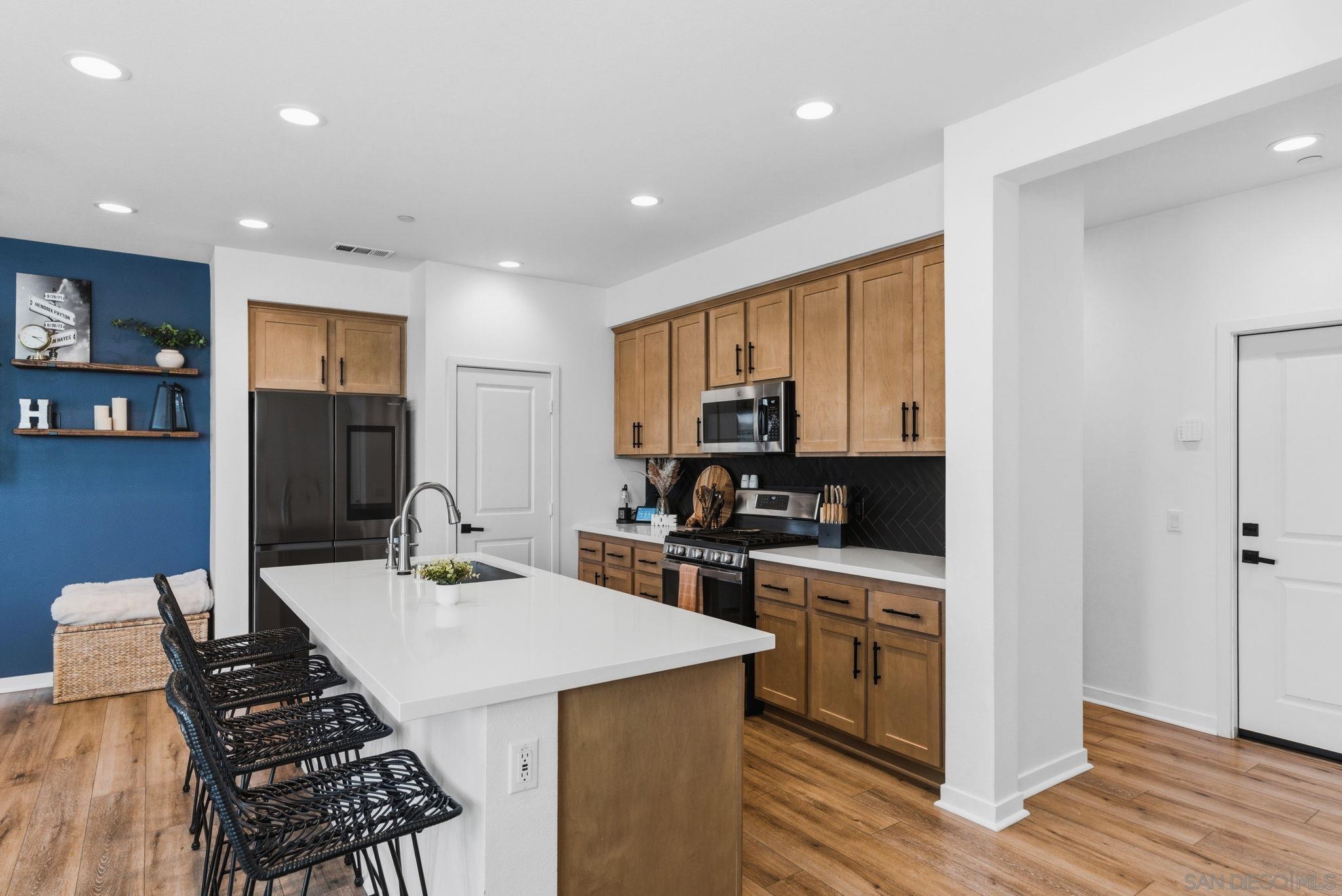 Detail Gallery Image 8 of 39 For 39345  Corvina Ln, Temecula,  CA 92591 - 4 Beds | 2/1 Baths