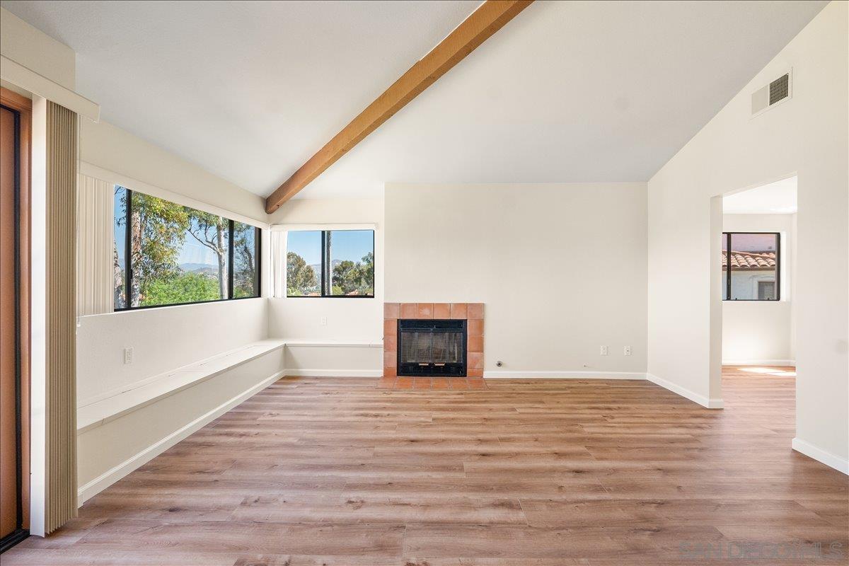 Detail Gallery Image 13 of 45 For 12202  Paseo Lucido  #D,  San Diego,  CA 92128 - 2 Beds | 2 Baths