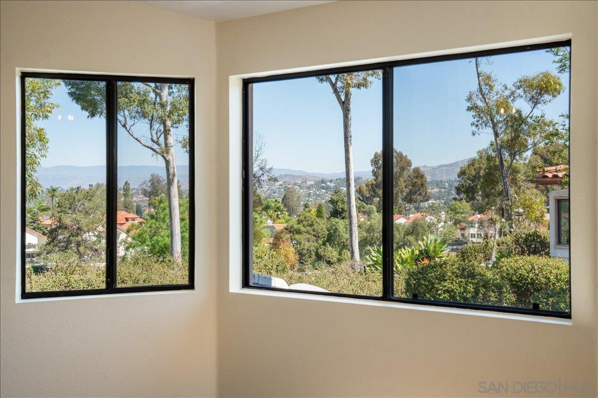 Detail Gallery Image 18 of 45 For 12202  Paseo Lucido  #D,  San Diego,  CA 92128 - 2 Beds | 2 Baths