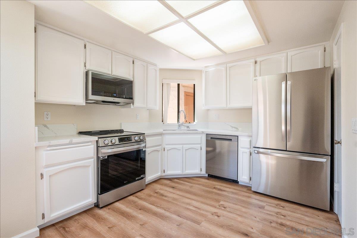 Detail Gallery Image 20 of 45 For 12202  Paseo Lucido  #D,  San Diego,  CA 92128 - 2 Beds | 2 Baths