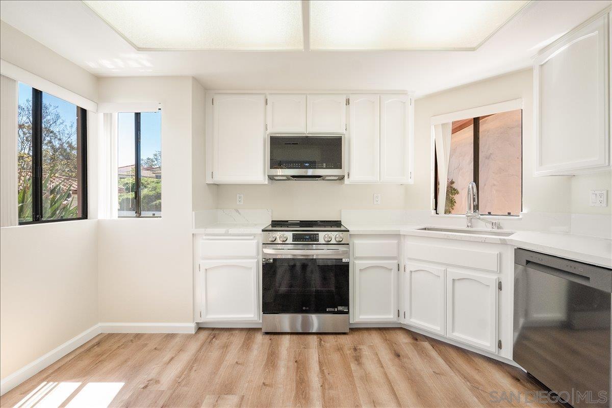 Detail Gallery Image 21 of 45 For 12202  Paseo Lucido  #D,  San Diego,  CA 92128 - 2 Beds | 2 Baths
