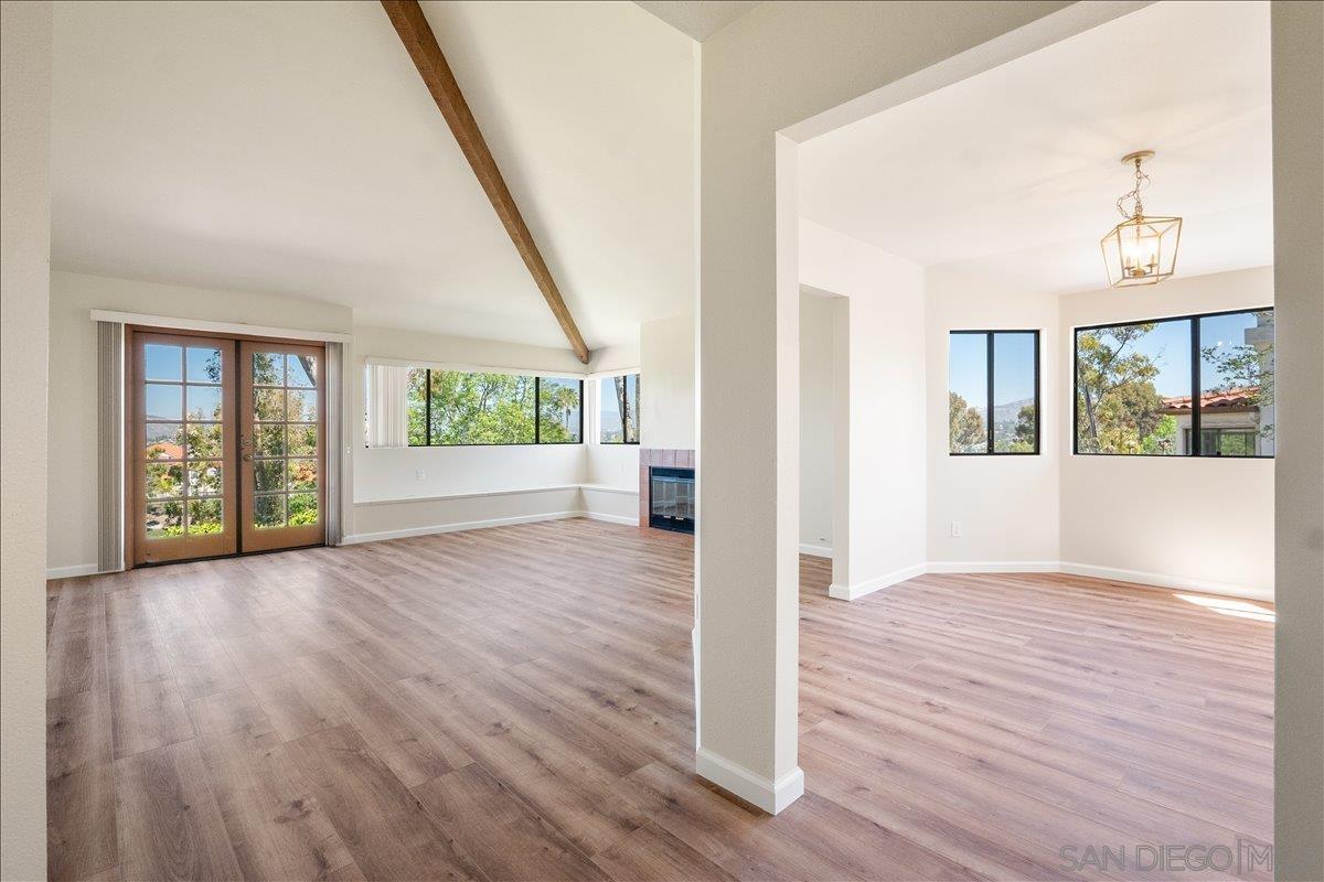 Detail Gallery Image 7 of 45 For 12202  Paseo Lucido  #D,  San Diego,  CA 92128 - 2 Beds | 2 Baths