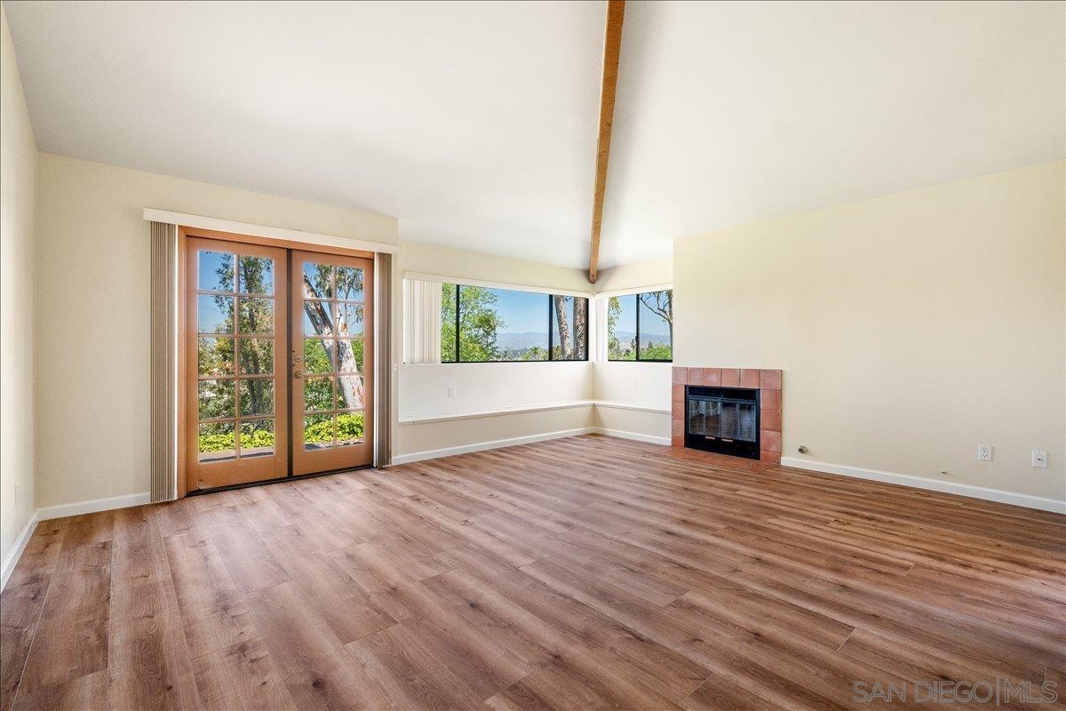 Detail Gallery Image 9 of 45 For 12202  Paseo Lucido  #D,  San Diego,  CA 92128 - 2 Beds | 2 Baths