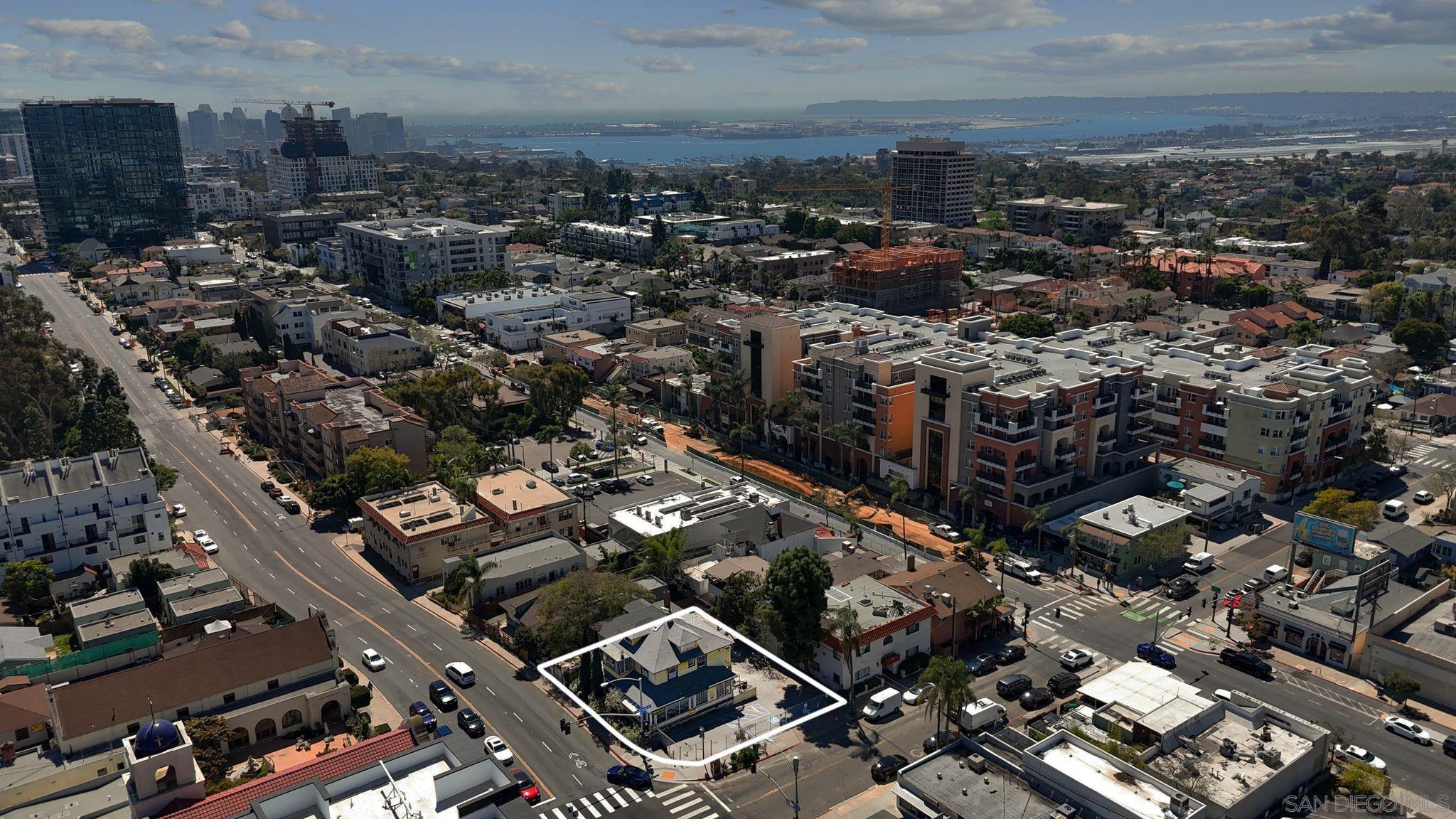 Detail Gallery Image 4 of 8 For , San Diego,  CA 92103 - – Beds | – Baths