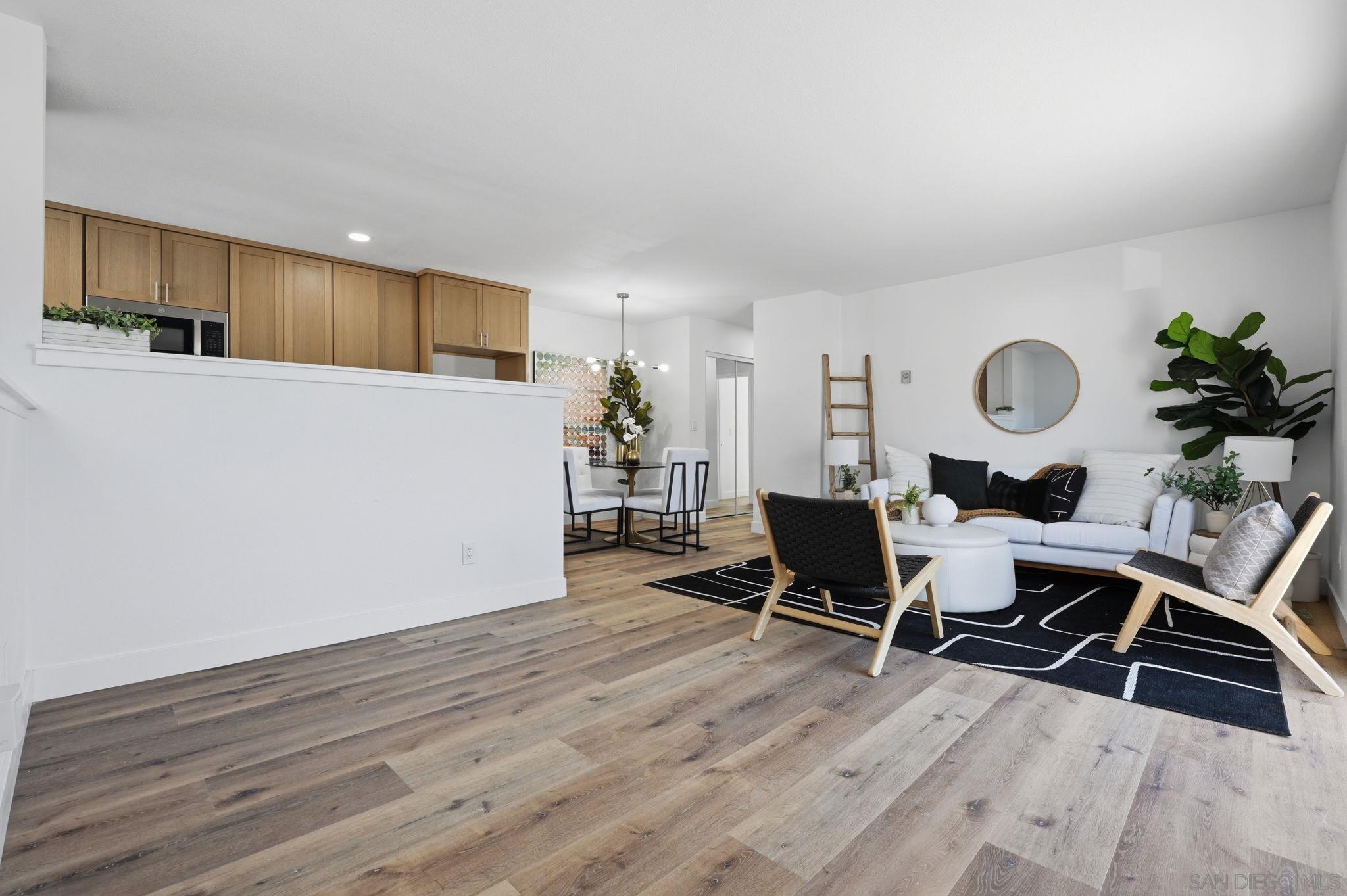 Detail Gallery Image 2 of 36 For 9922  Paseo Montalban, San Diego,  CA 92129 - 2 Beds | 1/1 Baths