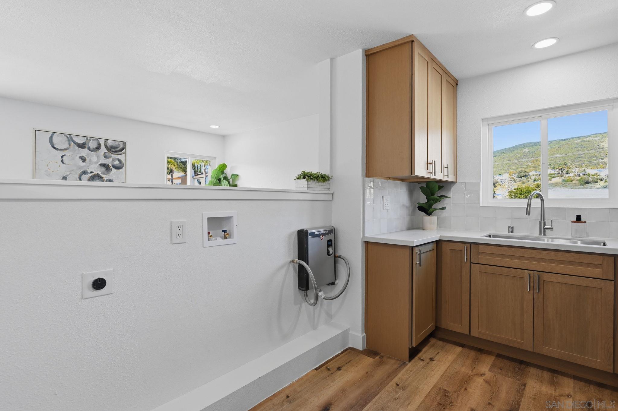 Detail Gallery Image 16 of 36 For 9922  Paseo Montalban, San Diego,  CA 92129 - 2 Beds | 1/1 Baths