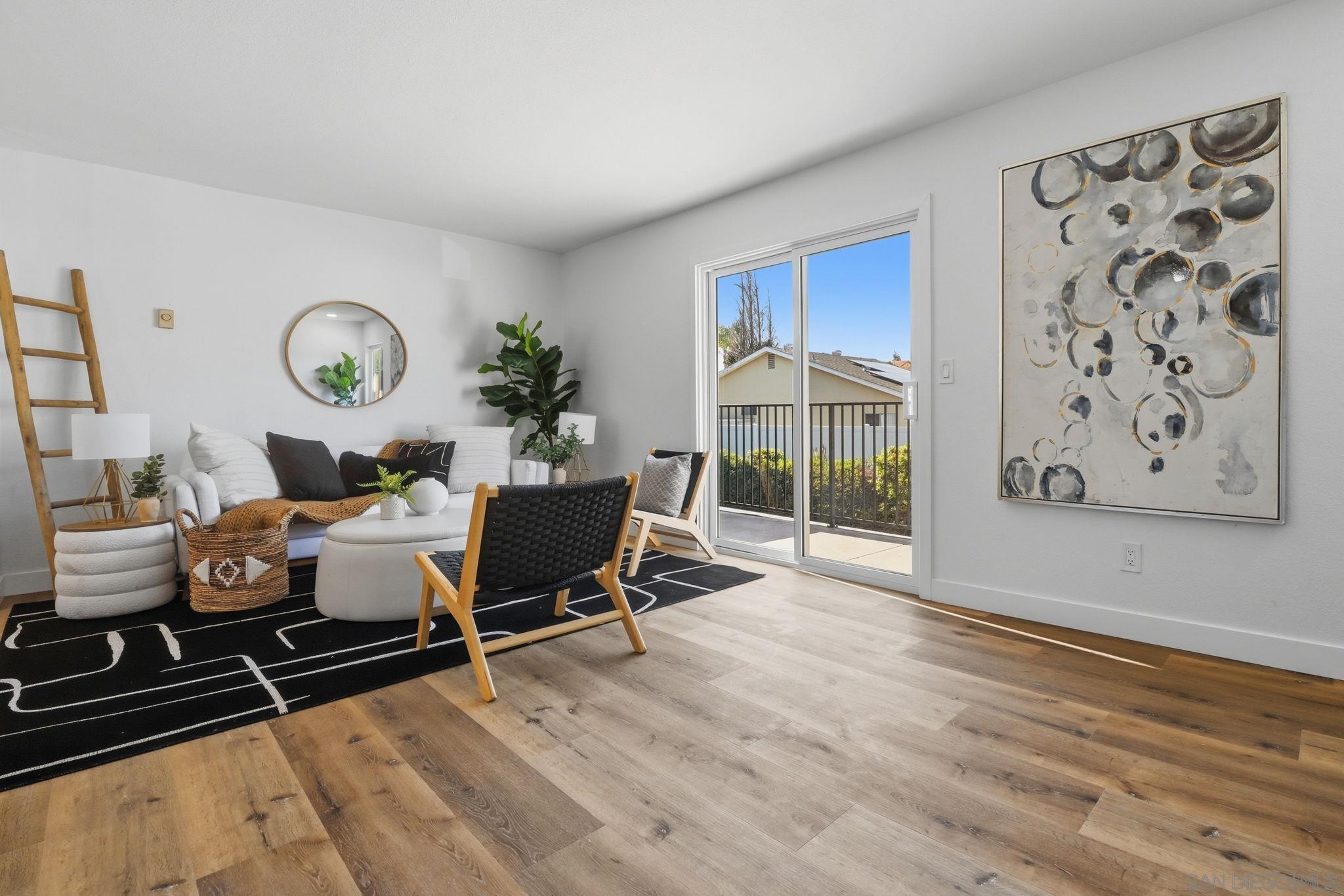 Detail Gallery Image 3 of 36 For 9922  Paseo Montalban, San Diego,  CA 92129 - 2 Beds | 1/1 Baths