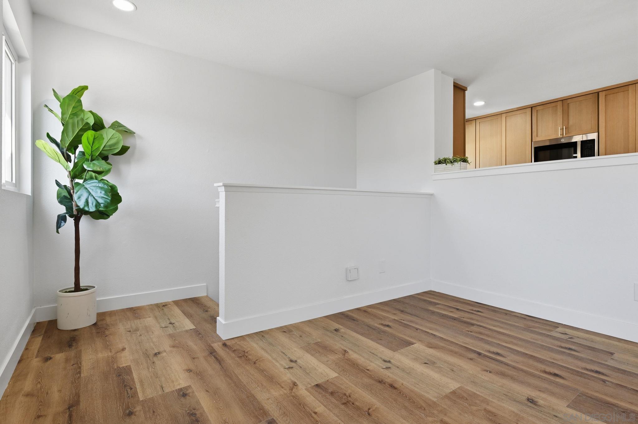 Detail Gallery Image 4 of 36 For 9922  Paseo Montalban, San Diego,  CA 92129 - 2 Beds | 1/1 Baths