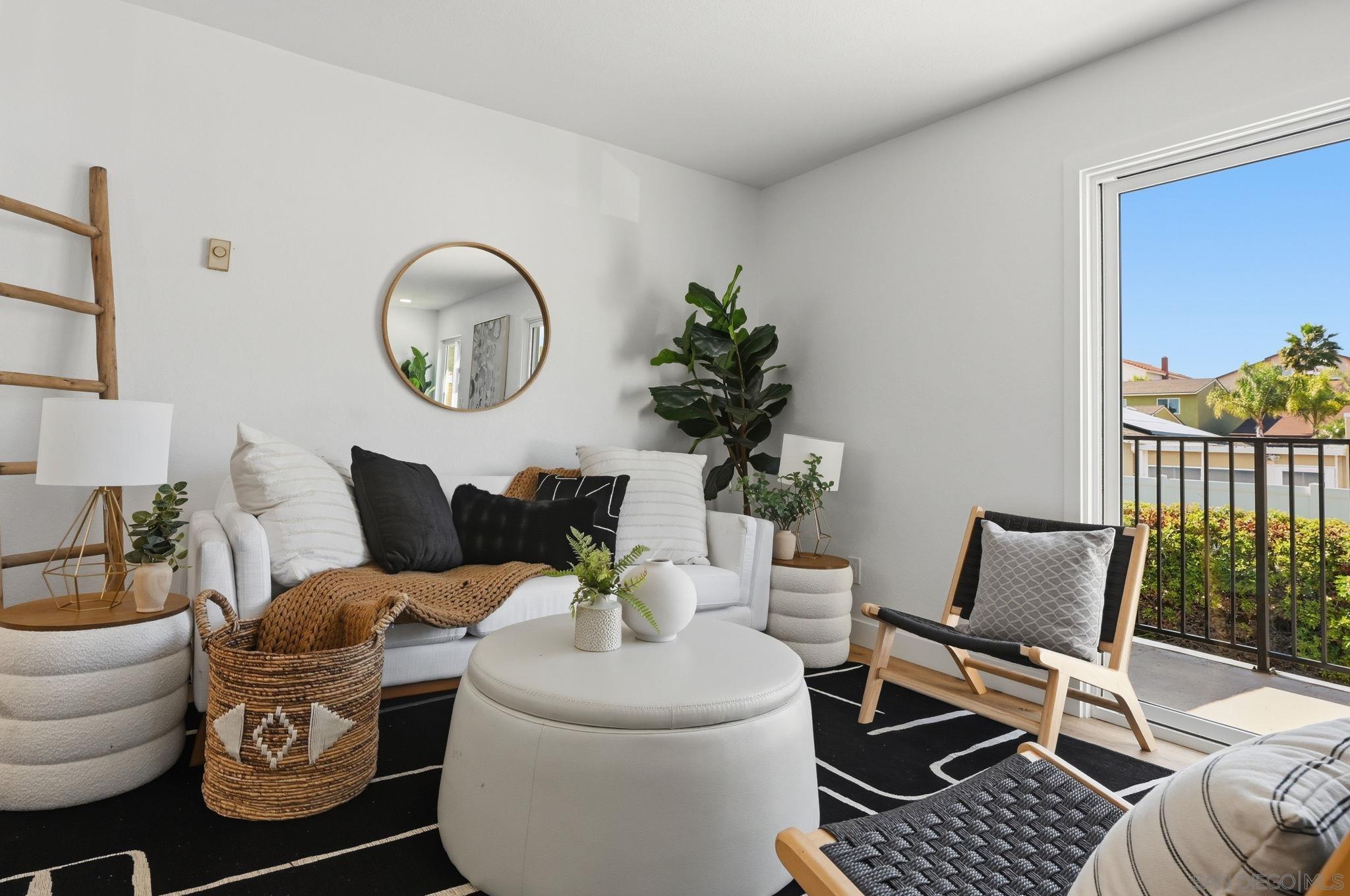 Detail Gallery Image 7 of 36 For 9922  Paseo Montalban, San Diego,  CA 92129 - 2 Beds | 1/1 Baths