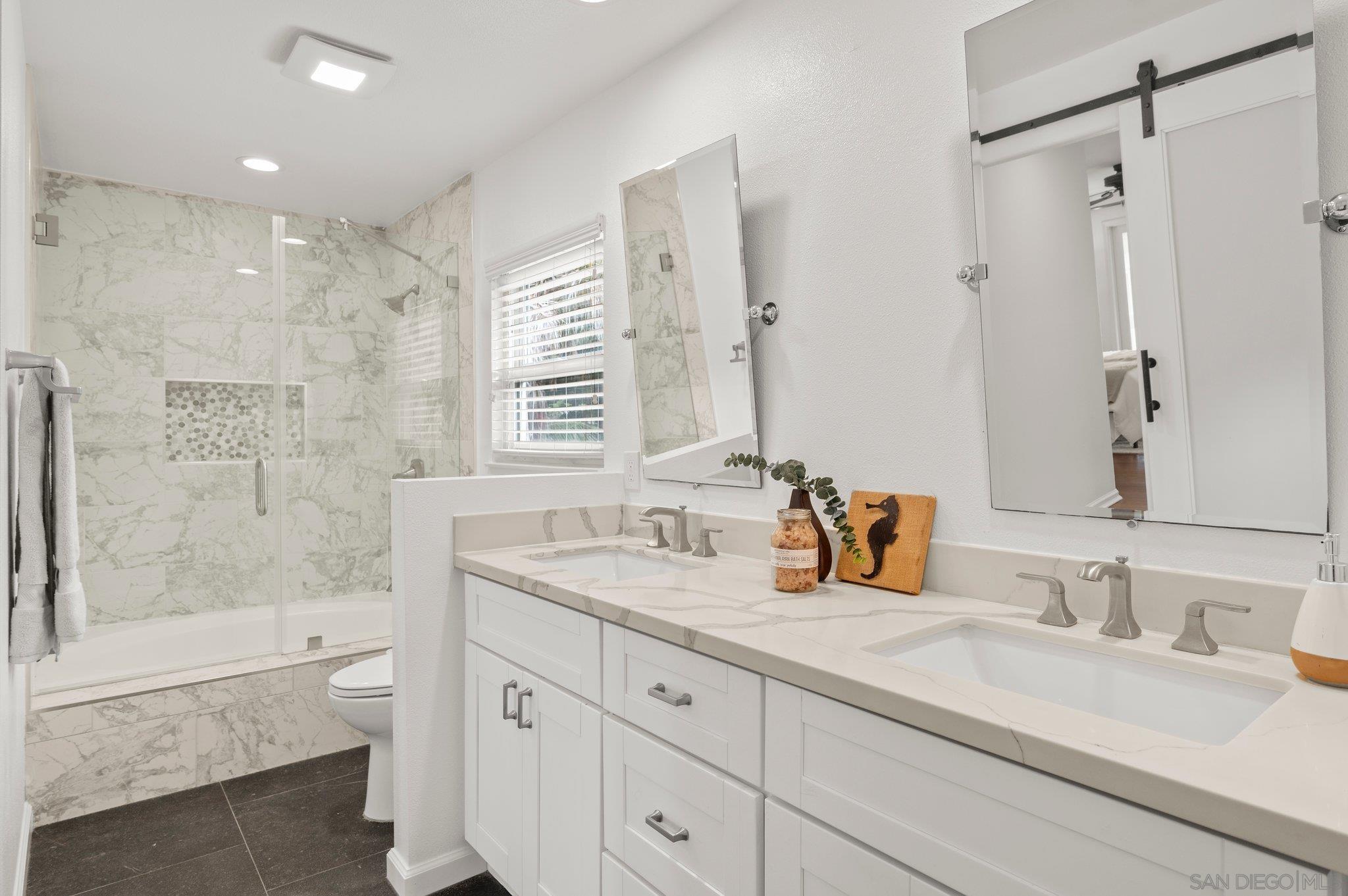 Detail Gallery Image 29 of 55 For 2505  Hidden Valley Pl, La Jolla,  CA 92037 - 5 Beds | 4 Baths