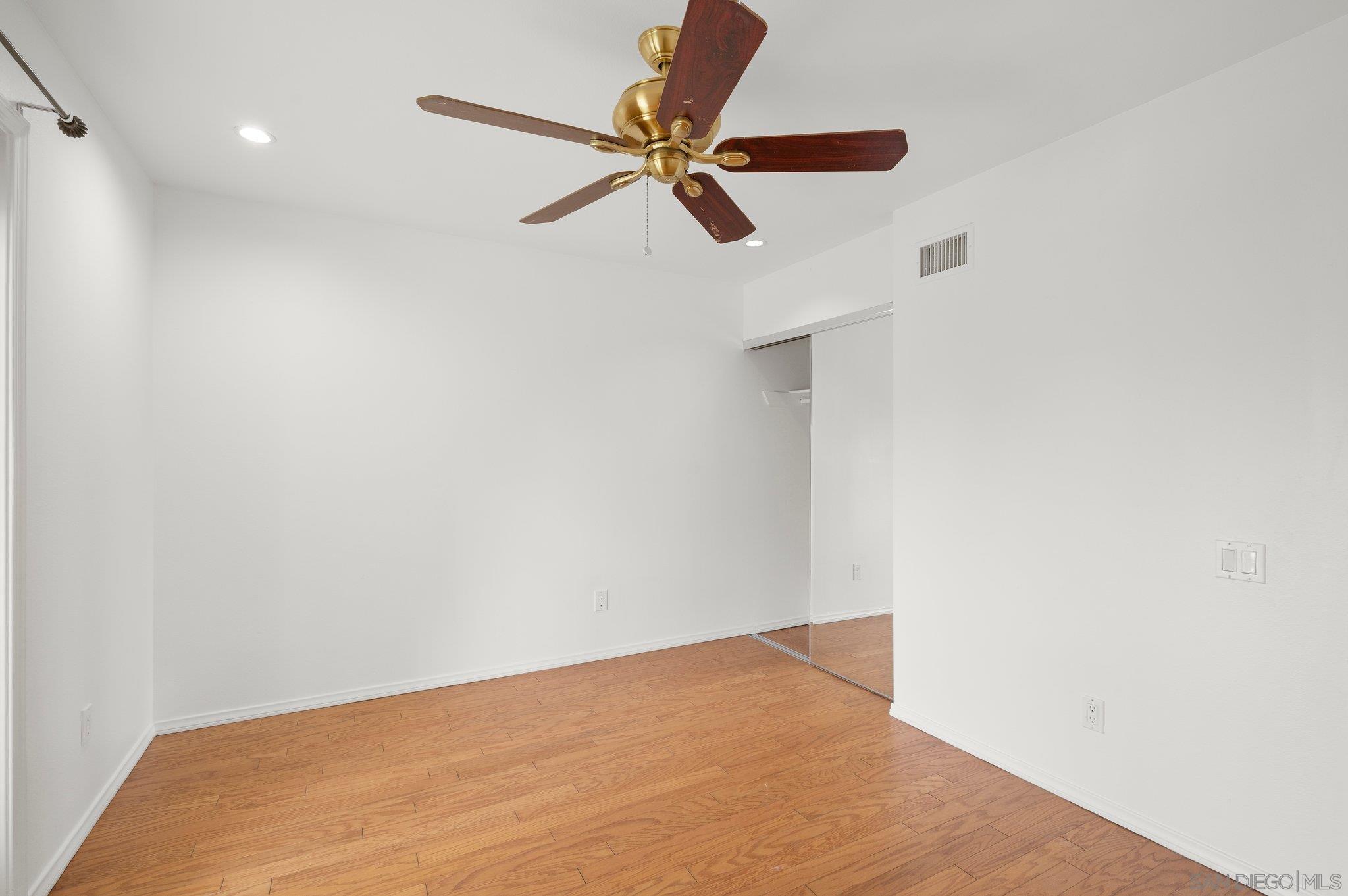 Detail Gallery Image 33 of 55 For 2505  Hidden Valley Pl, La Jolla,  CA 92037 - 5 Beds | 4 Baths