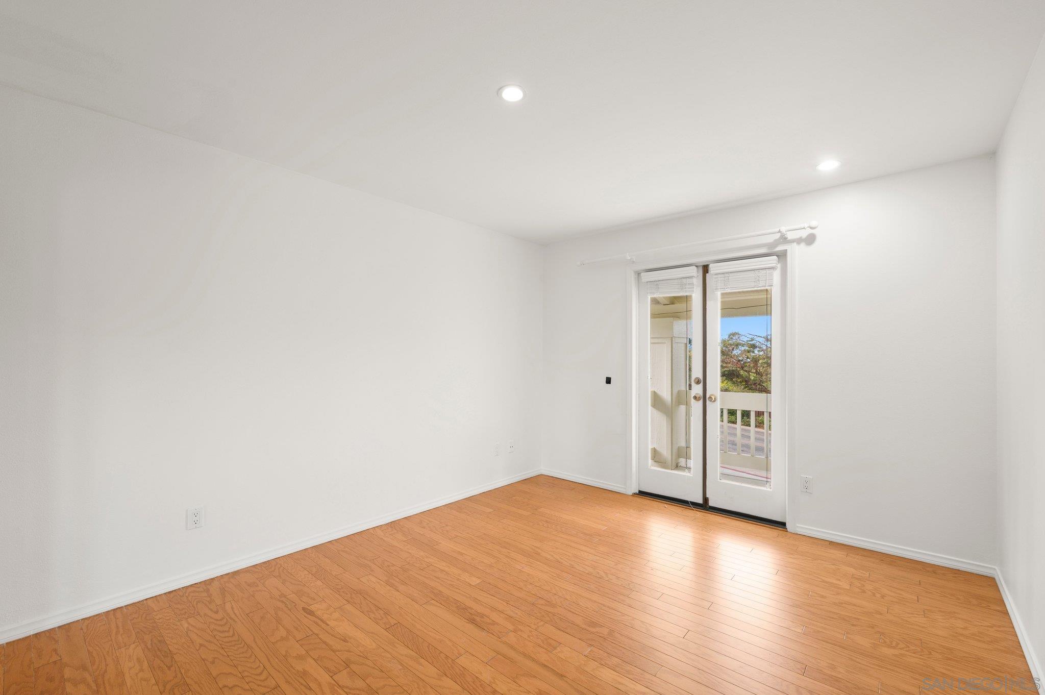 Detail Gallery Image 35 of 55 For 2505  Hidden Valley Pl, La Jolla,  CA 92037 - 5 Beds | 4 Baths