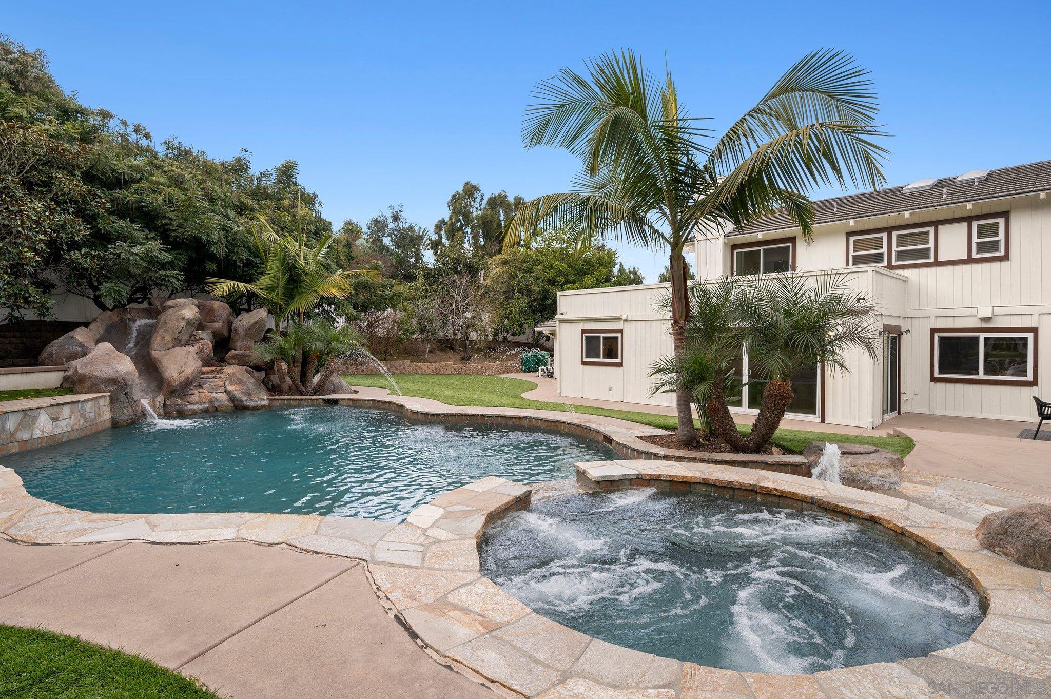 Detail Gallery Image 45 of 55 For 2505  Hidden Valley Pl, La Jolla,  CA 92037 - 5 Beds | 4 Baths