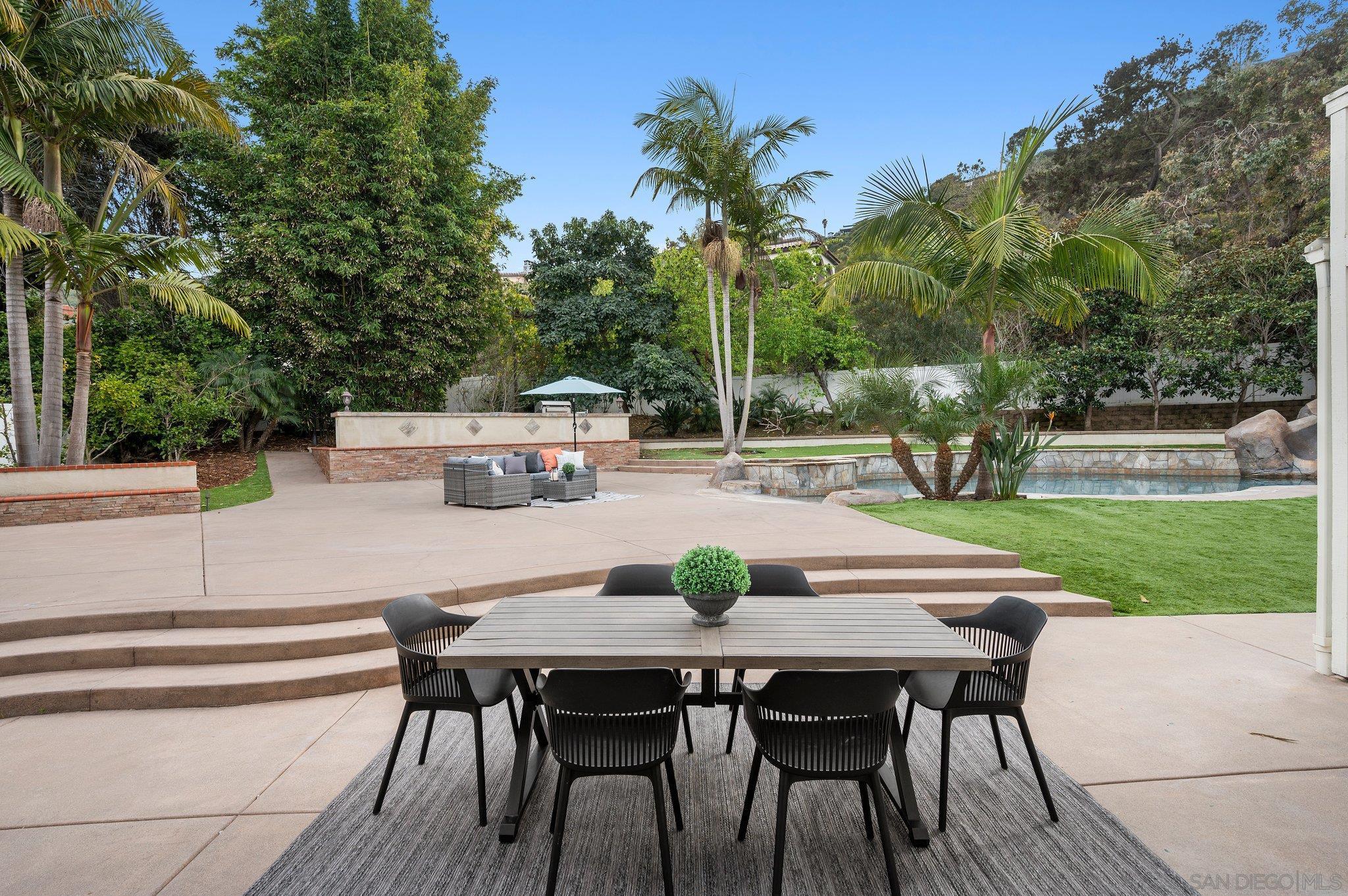 Detail Gallery Image 47 of 55 For 2505  Hidden Valley Pl, La Jolla,  CA 92037 - 5 Beds | 4 Baths