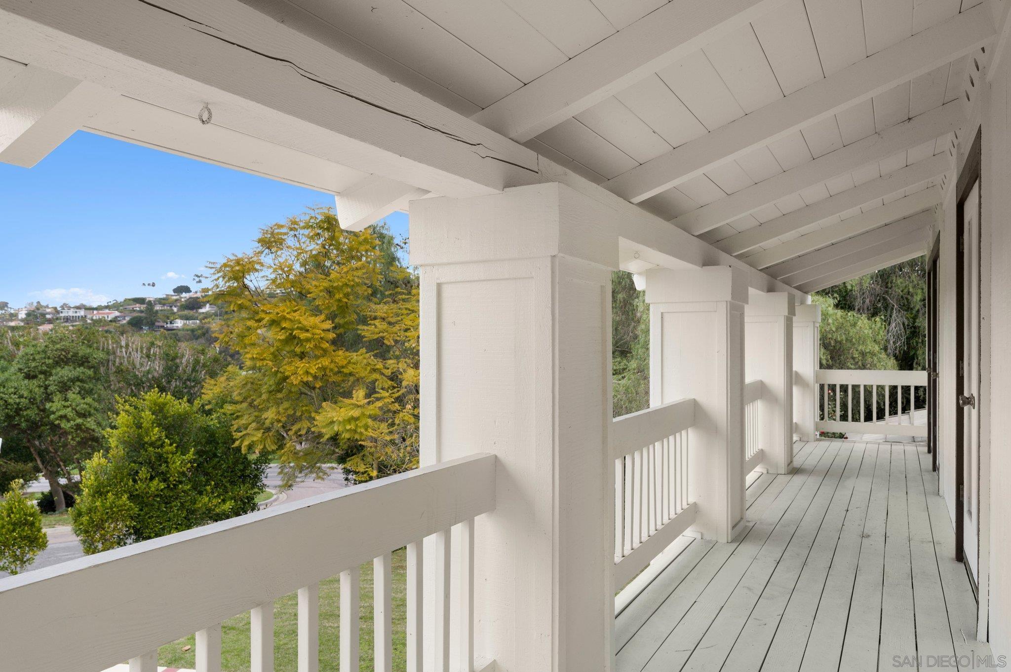 Detail Gallery Image 49 of 55 For 2505  Hidden Valley Pl, La Jolla,  CA 92037 - 5 Beds | 4 Baths