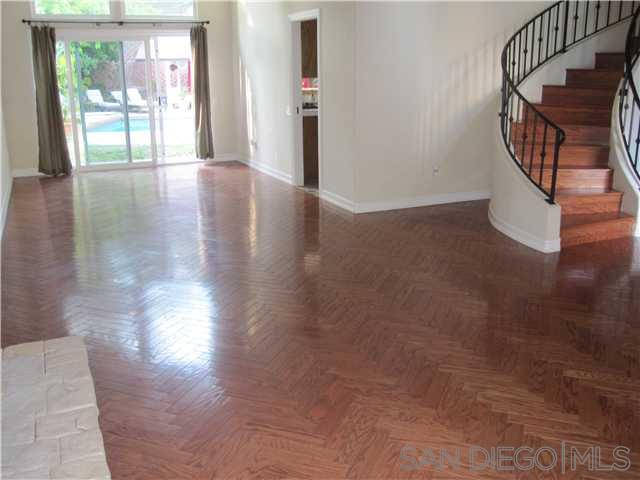 Detail Gallery Image 10 of 18 For 4566  Sherlock Court, San Diego,  CA 92122 - 3 Beds | 2/1 Baths