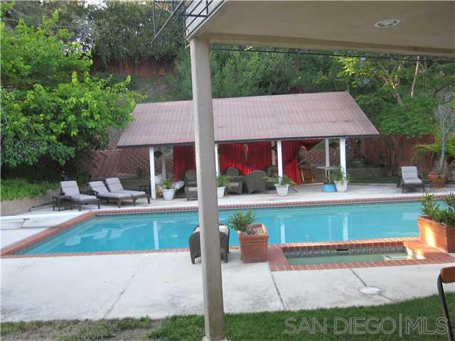 Detail Gallery Image 12 of 18 For 4566  Sherlock Court, San Diego,  CA 92122 - 3 Beds | 2/1 Baths