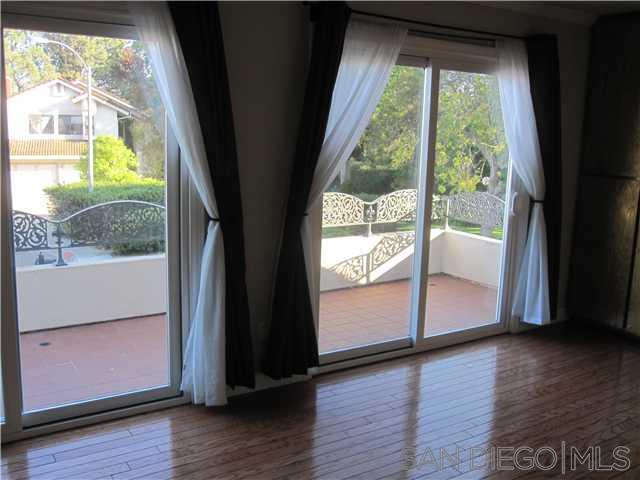 Detail Gallery Image 14 of 18 For 4566  Sherlock Court, San Diego,  CA 92122 - 3 Beds | 2/1 Baths