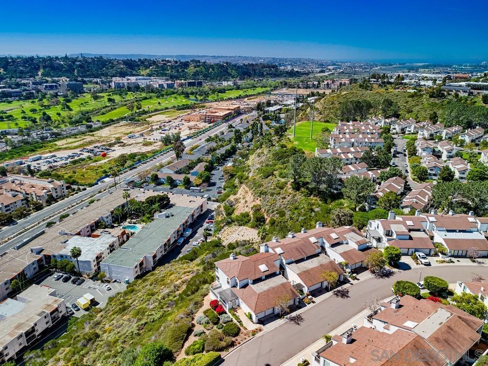 Detail Gallery Image 2 of 50 For 1366  Camino Lujan, San Diego,  CA 92111 - 3 Beds | 2/1 Baths