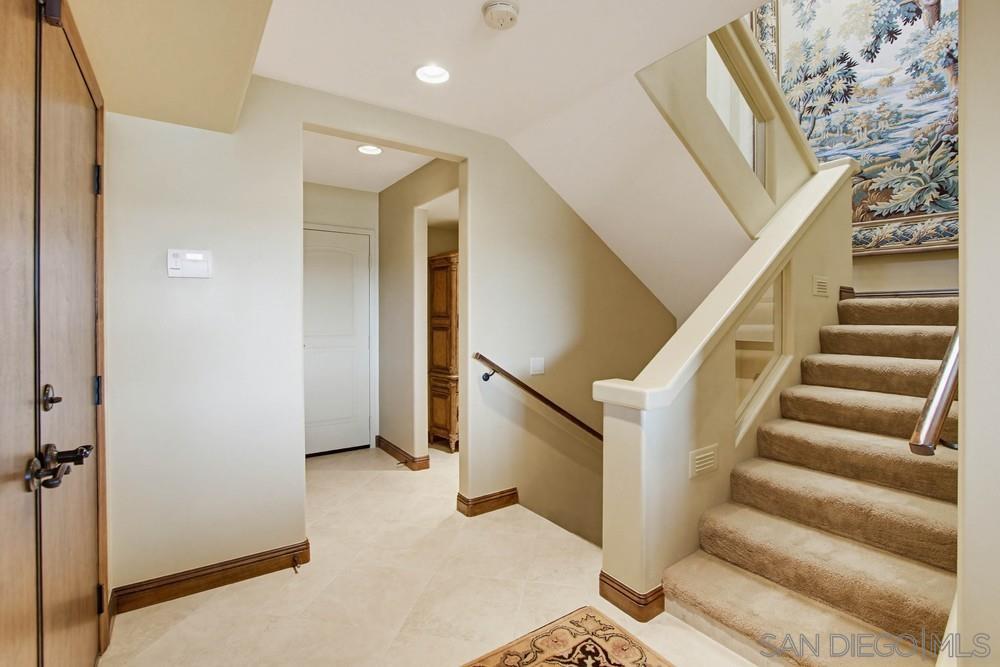 Detail Gallery Image 21 of 50 For 1366  Camino Lujan, San Diego,  CA 92111 - 3 Beds | 2/1 Baths