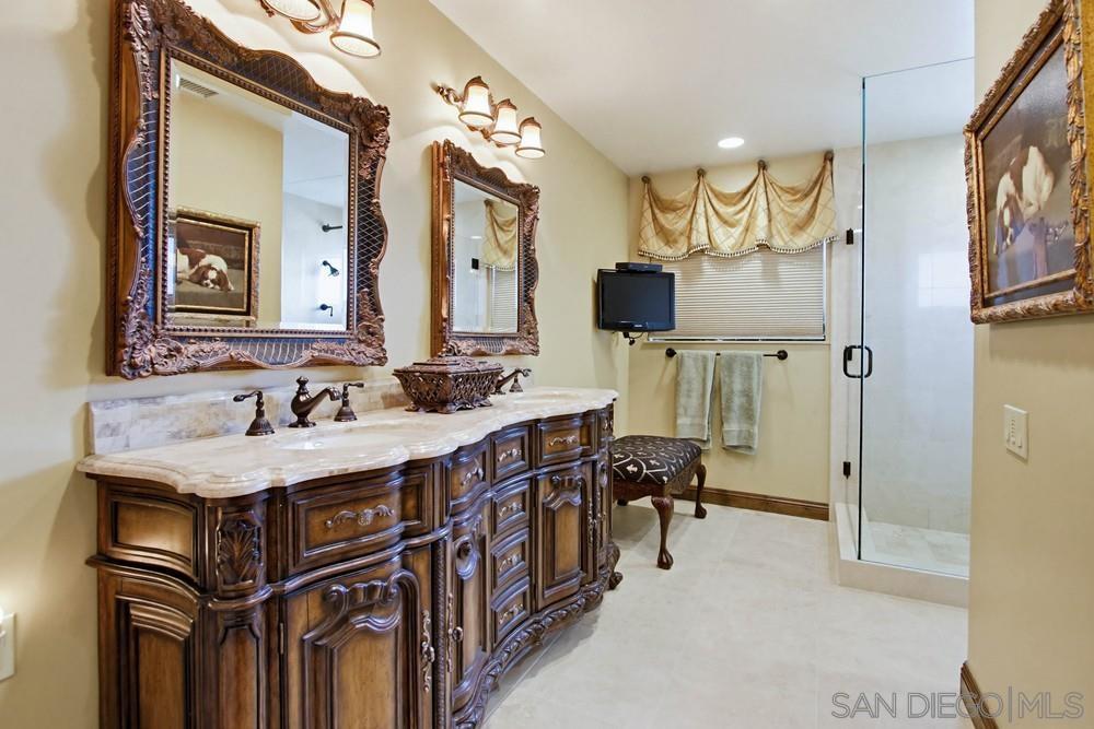 Detail Gallery Image 25 of 50 For 1366  Camino Lujan, San Diego,  CA 92111 - 3 Beds | 2/1 Baths
